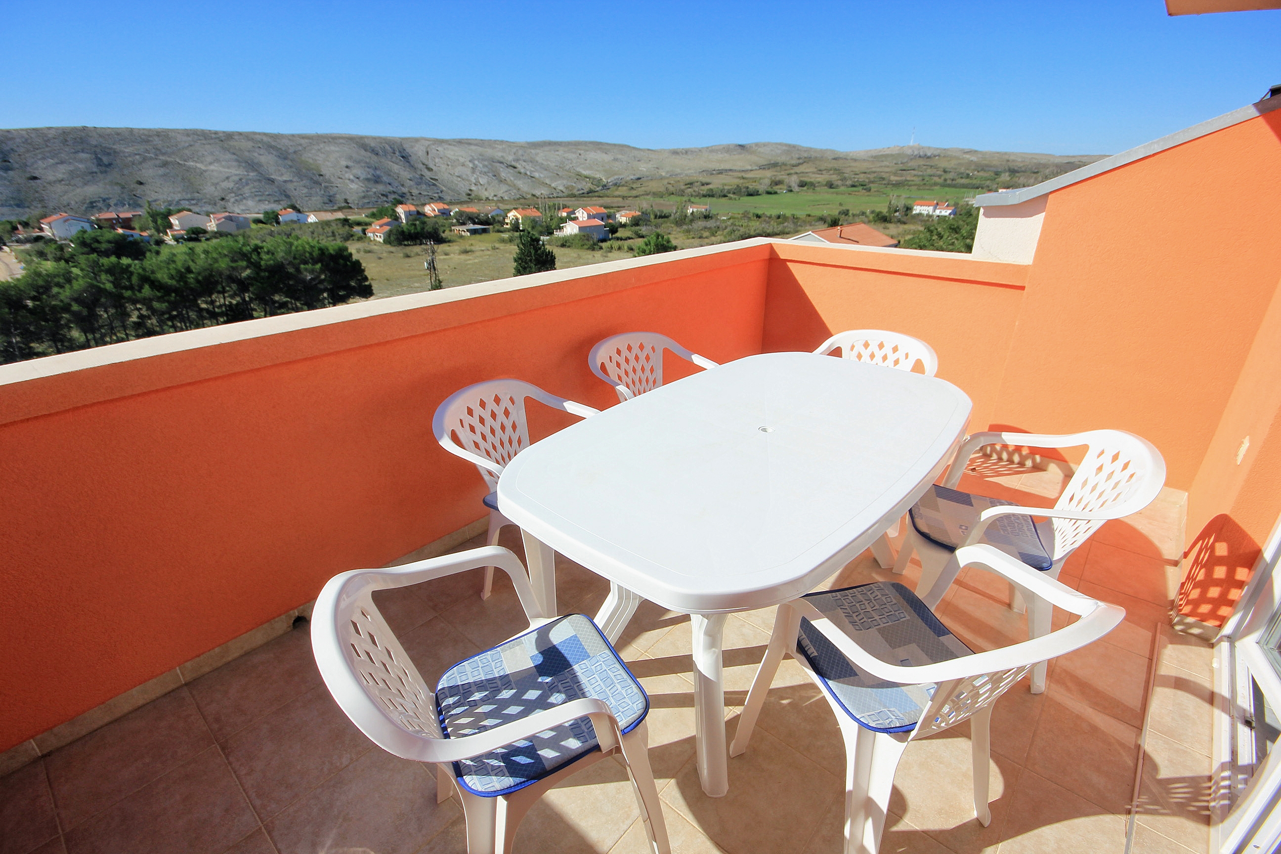 Three bedroom apartment with terrace and sea view Vlašići, Pag  A-c