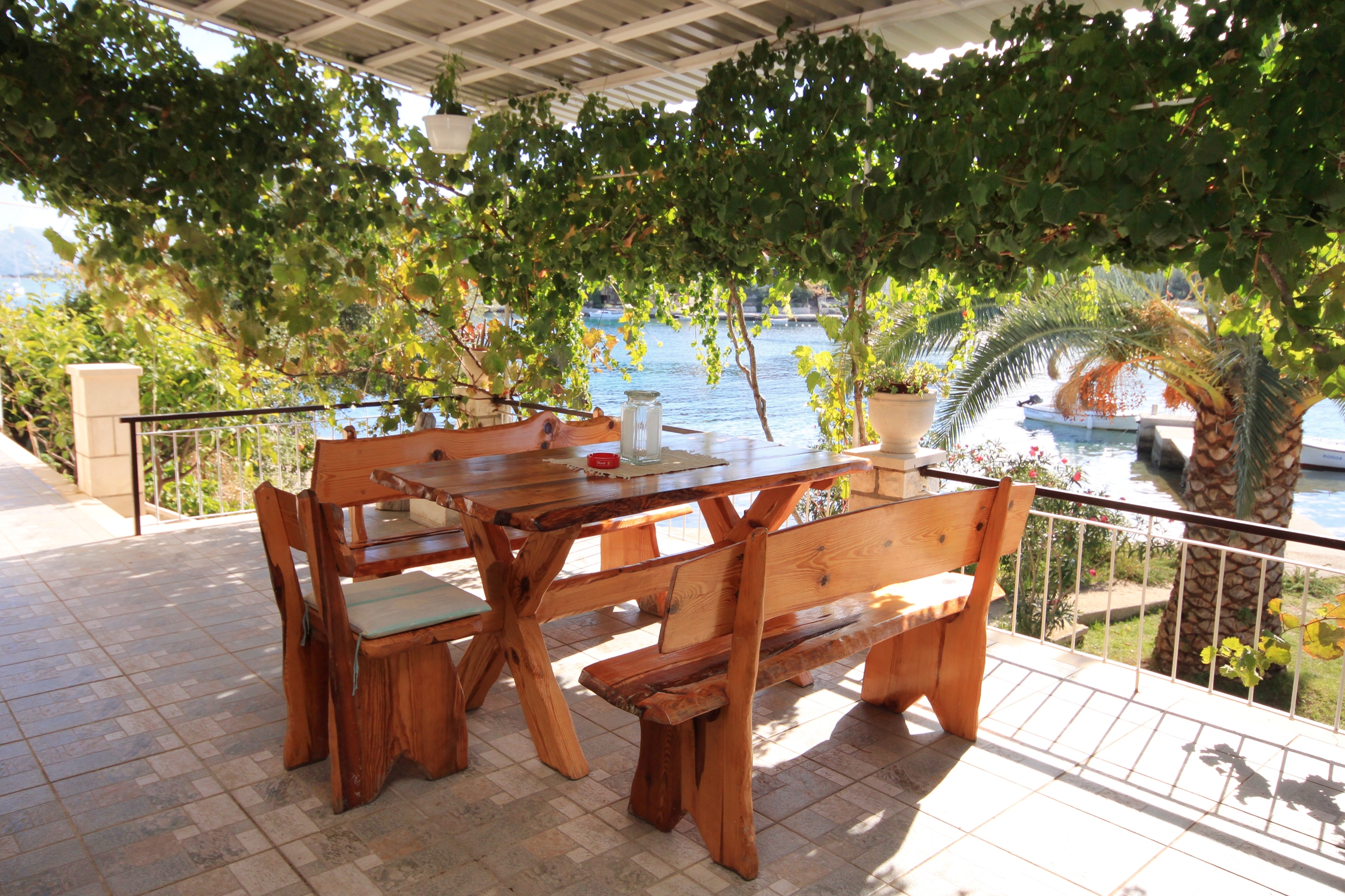 Two bedroom apartment near beach Lumbarda, Korčula  A-a