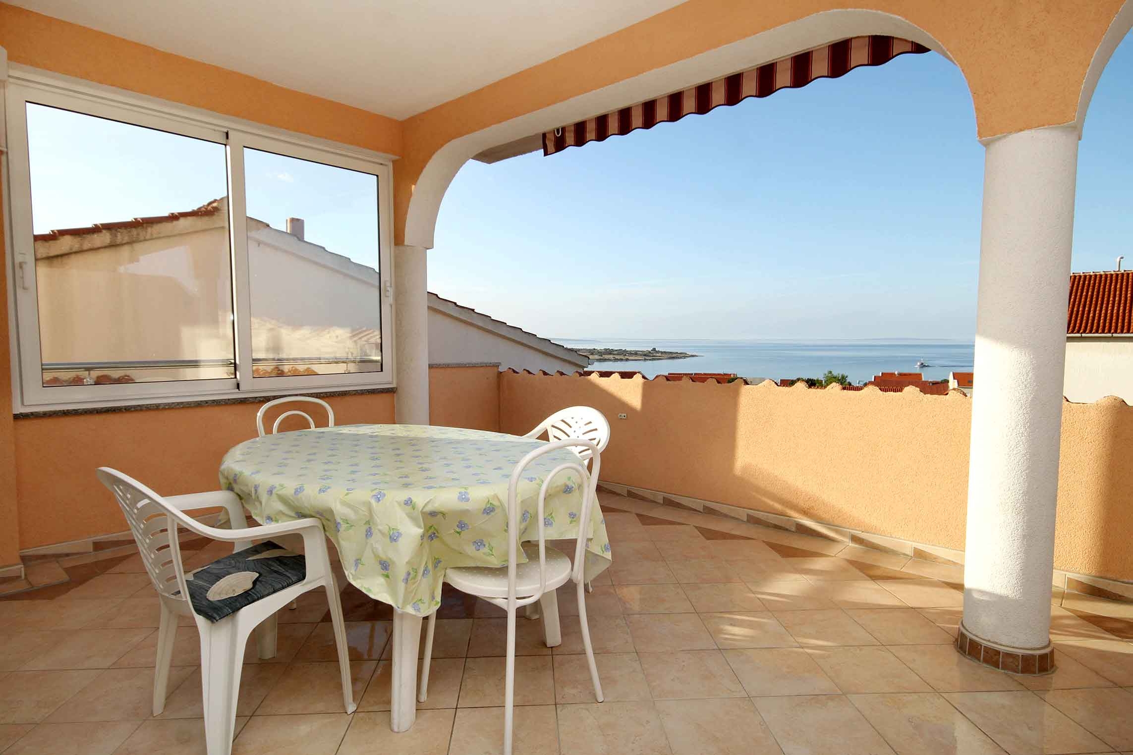 One bedroom apartment with terrace and sea view Novalja, Pag (A-9334-b)