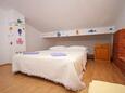 Спальня 3 Novalja, Спальня 3 в размещении типа apartment, WiFi.