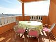 Novalja, Terrasse dans l’hébergement en type apartment, avec la vue sur la mer et WiFi.