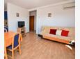 Obývací pokoj Novalja, Obývací pokoj v ubytování typu apartment, s klimatizací a WiFi.