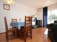 Jídelna Novalja, Jídelna v ubytování typu apartment, WiFi.