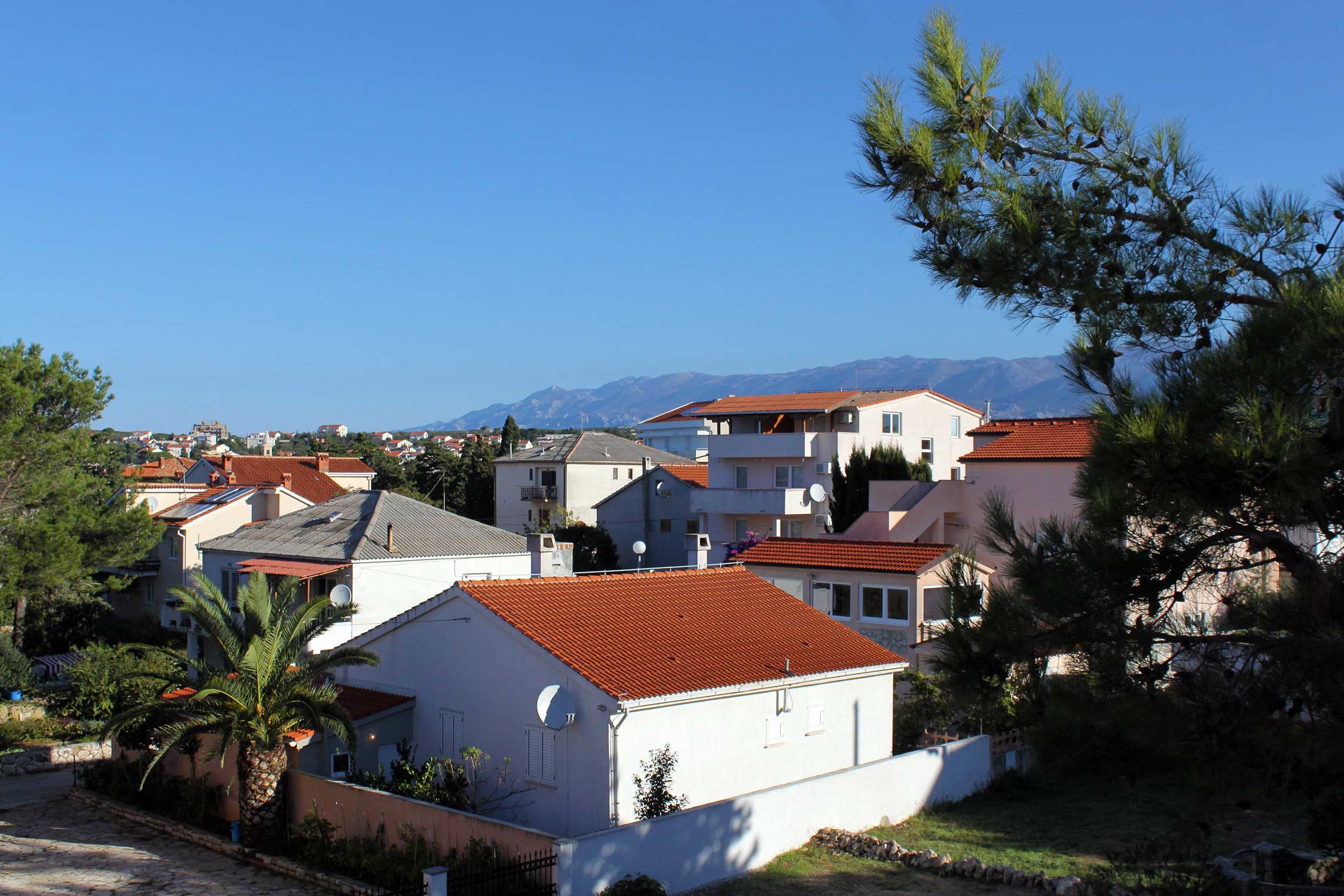 Three bedroom apartment with balcony Novalja, Pag  A-b