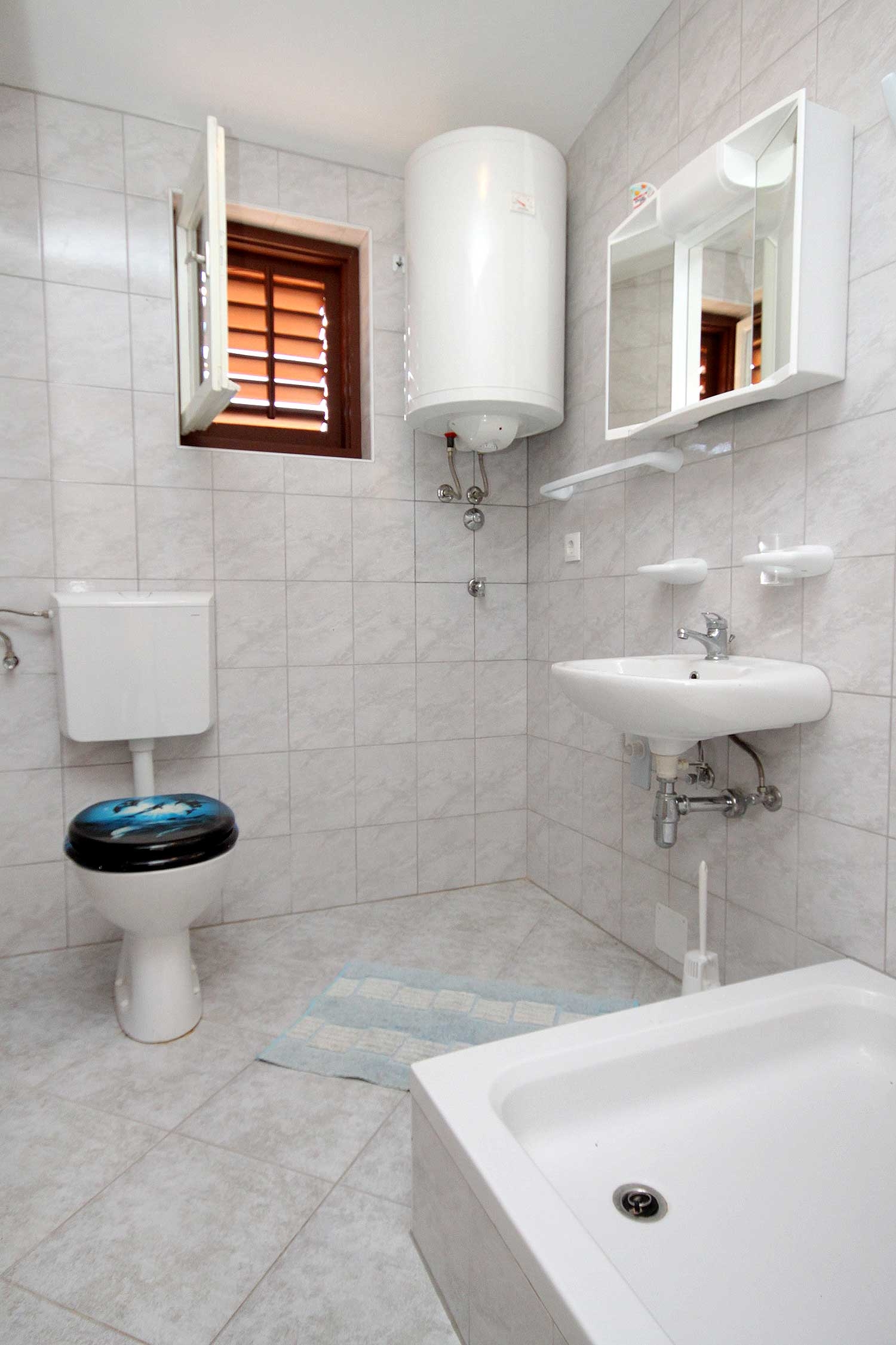 Three bedroom apartment with balcony Novalja, Pag  A-b