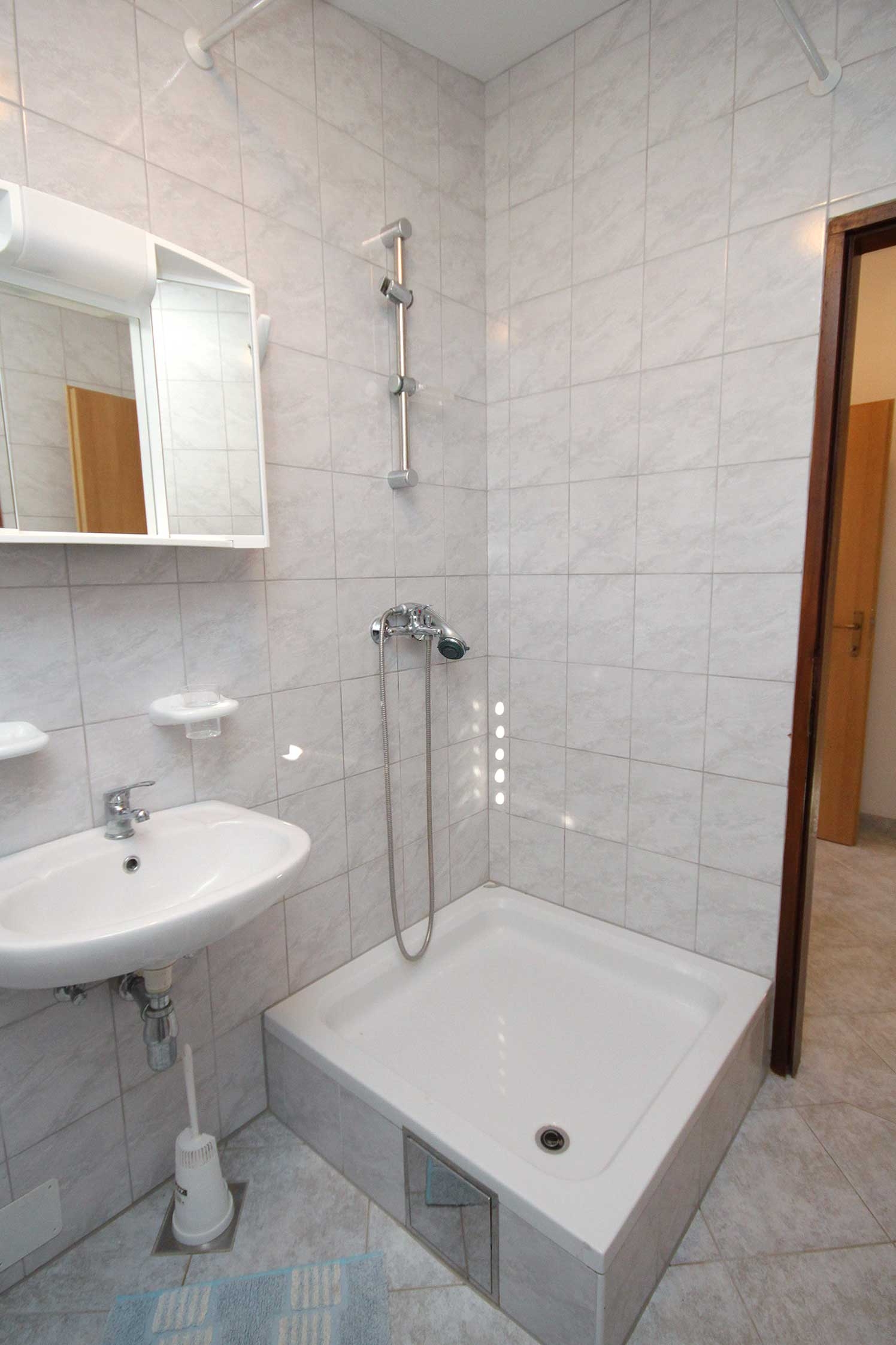 Three bedroom apartment with balcony Novalja, Pag  A-b