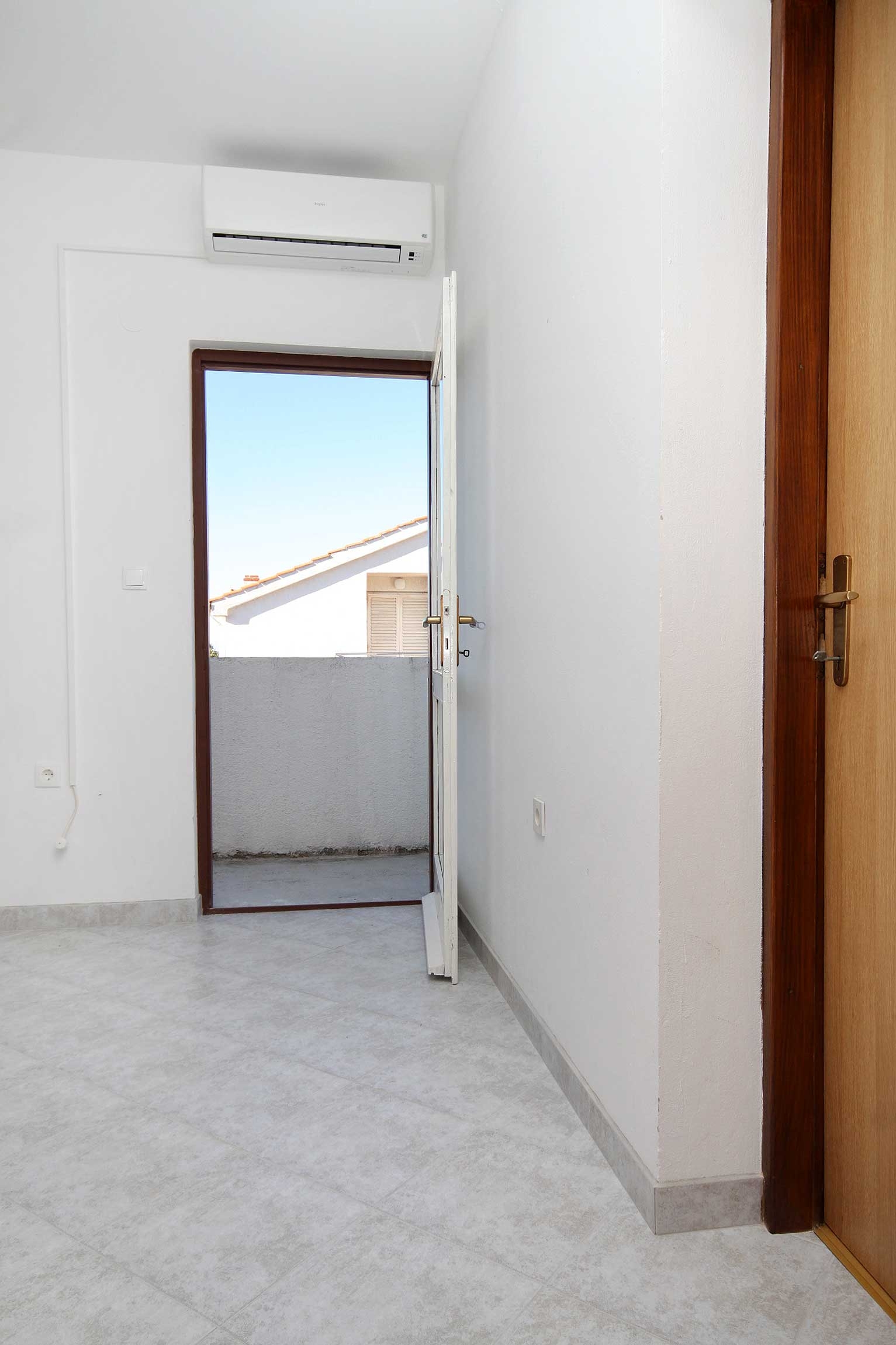 Three bedroom apartment with balcony Novalja, Pag  A-b