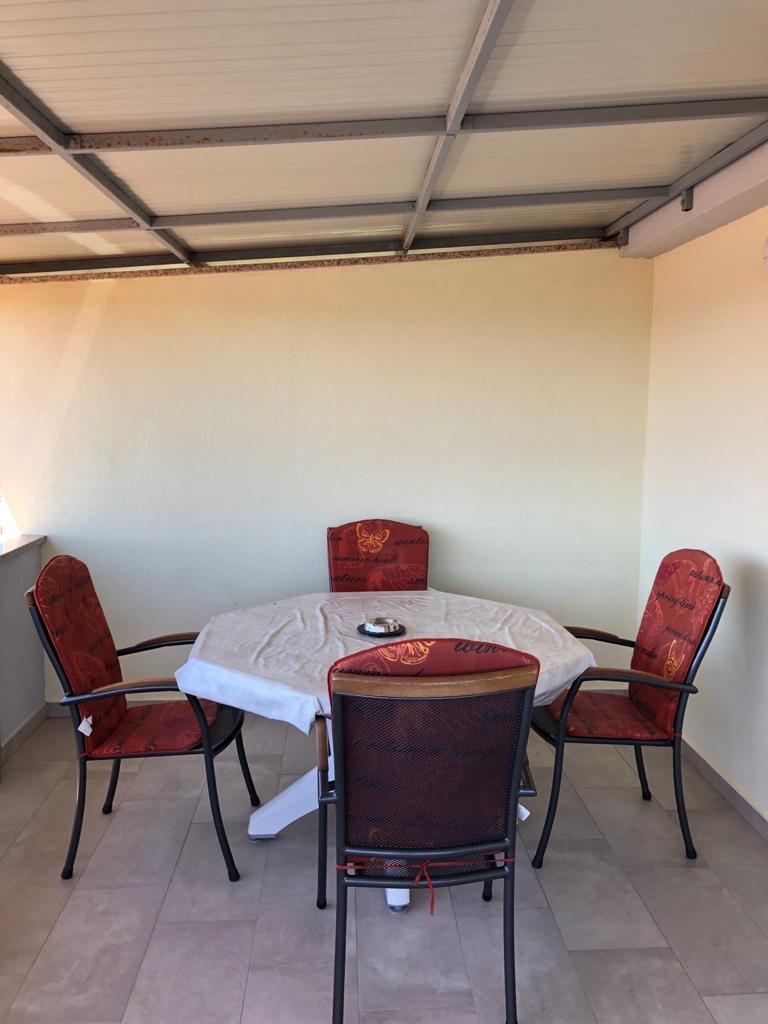 One bedroom apartment with terrace and sea view Mandre, Pag  A-d
