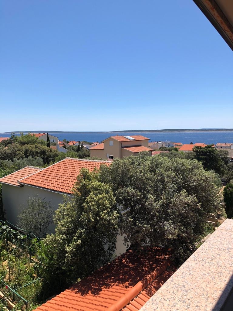 One bedroom apartment with terrace and sea view Mandre, Pag  A-d
