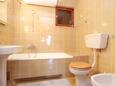 Ванная комната Pag, Ванная комната в размещении типа apartment, Домашние животные допускаются и WiFi.