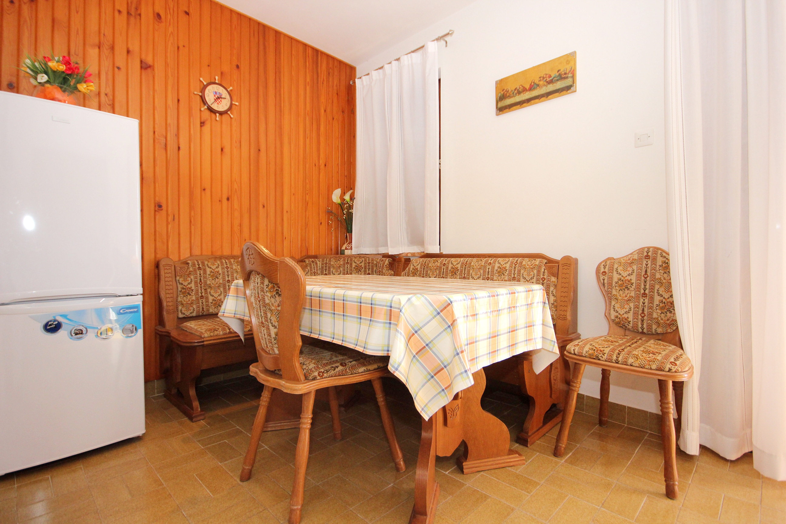 Three bedroom apartment near beach Pag (A-9355-b) Three bedroom apartment near beach Pag (A-9355-b)