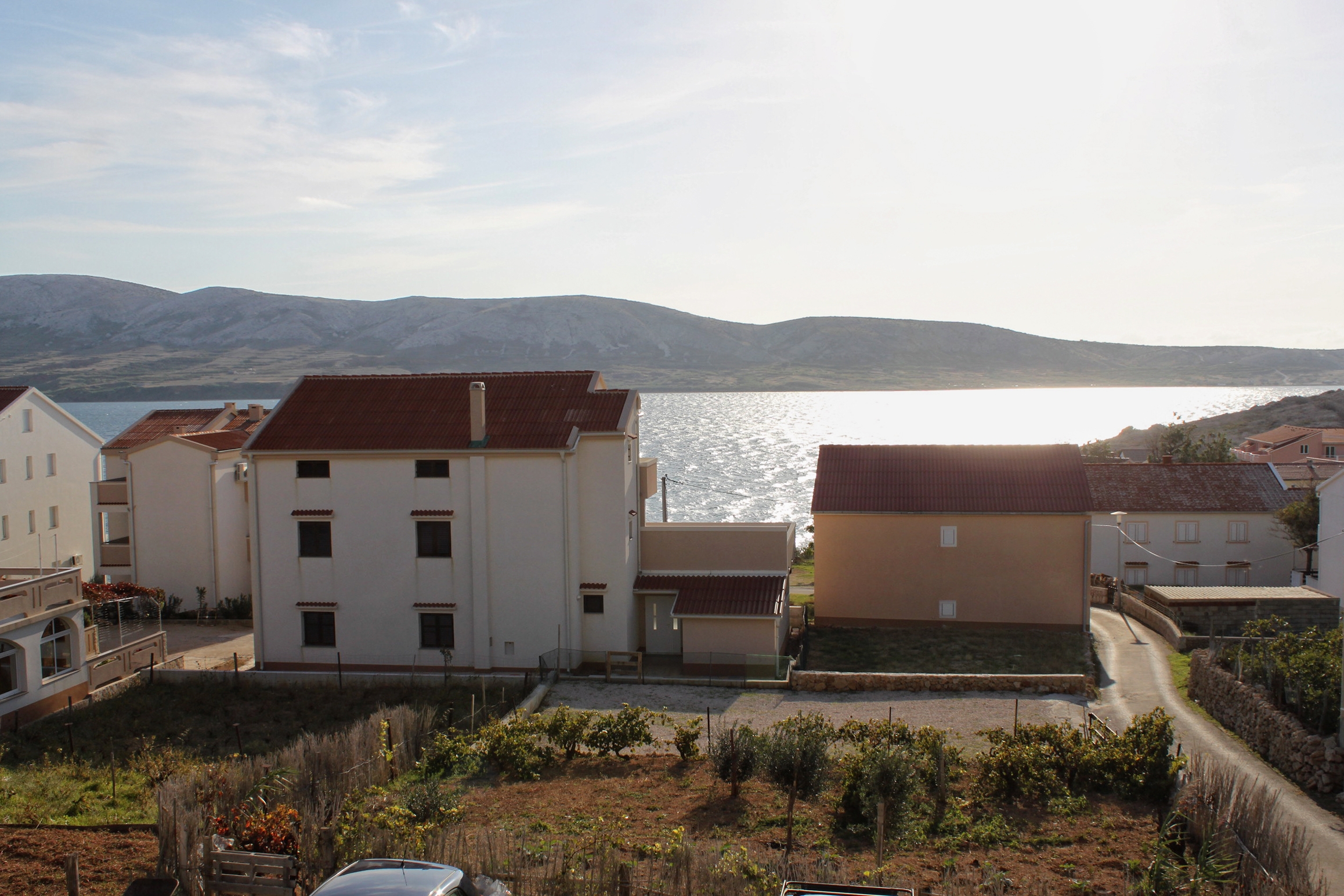 One bedroom apartment with terrace and sea view Zubovići, Pag  A-b