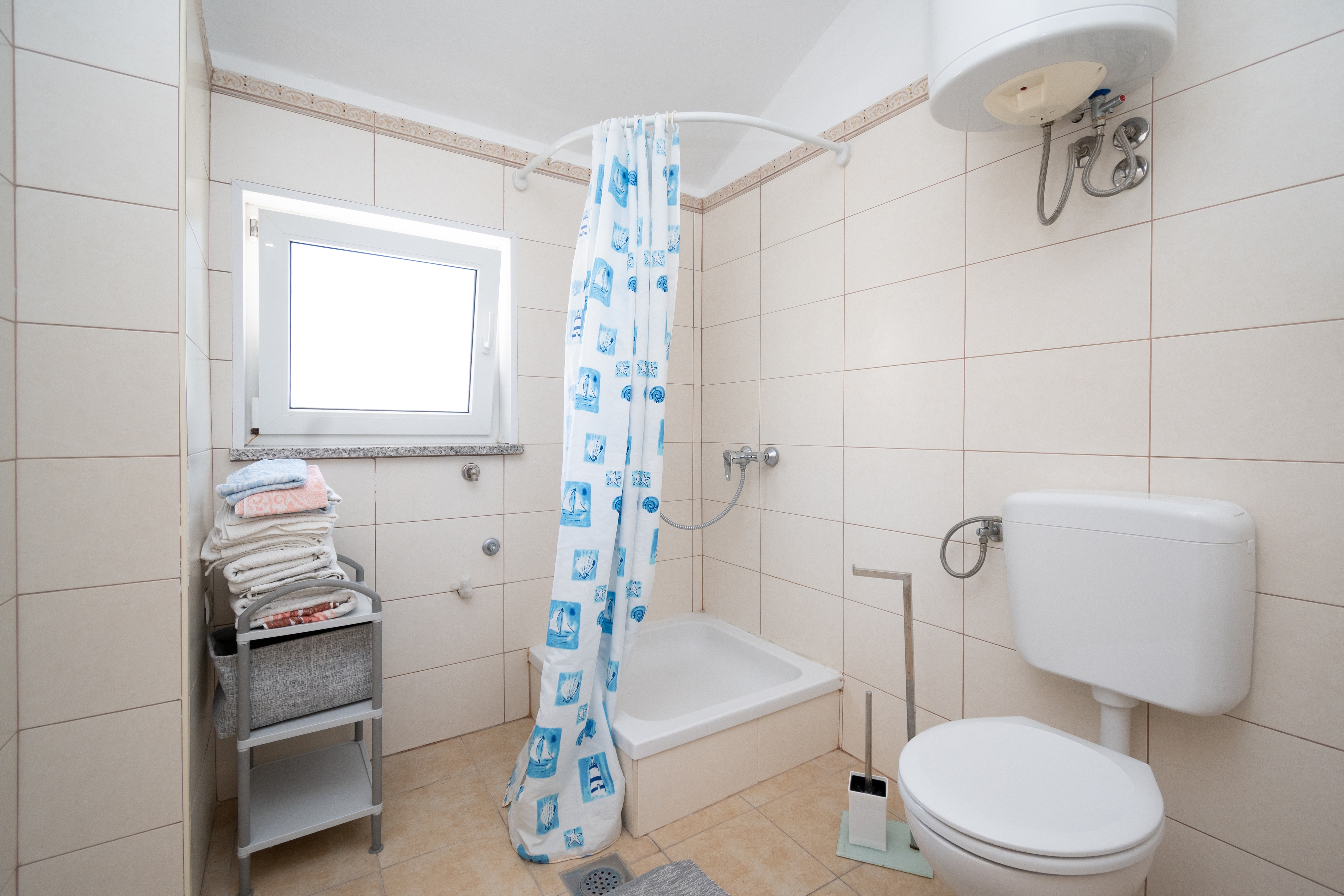 Two bedroom apartment with terrace and sea view Zubovići, Pag  A-a