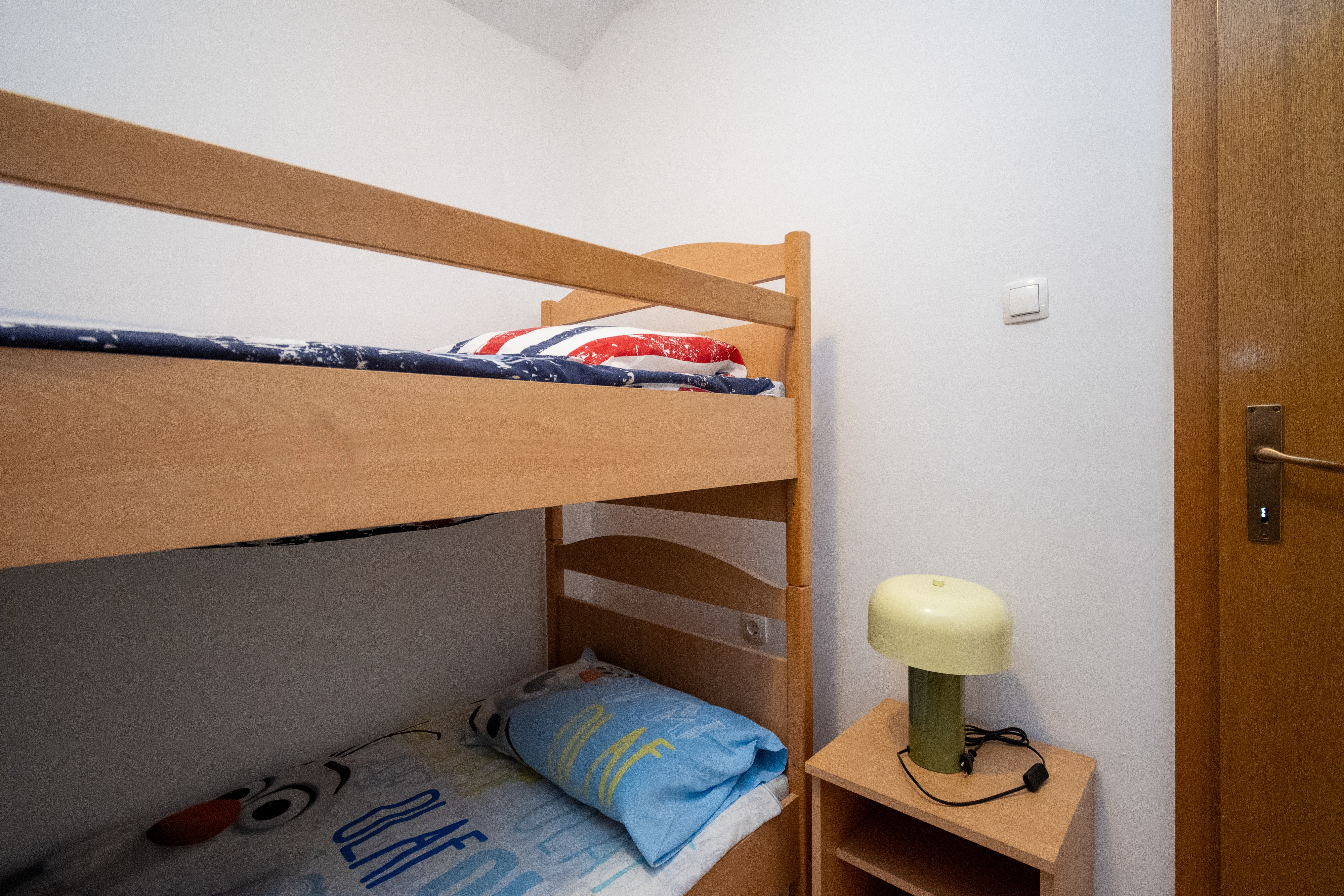 Two bedroom apartment with terrace and sea view Zubovići, Pag  A-b
