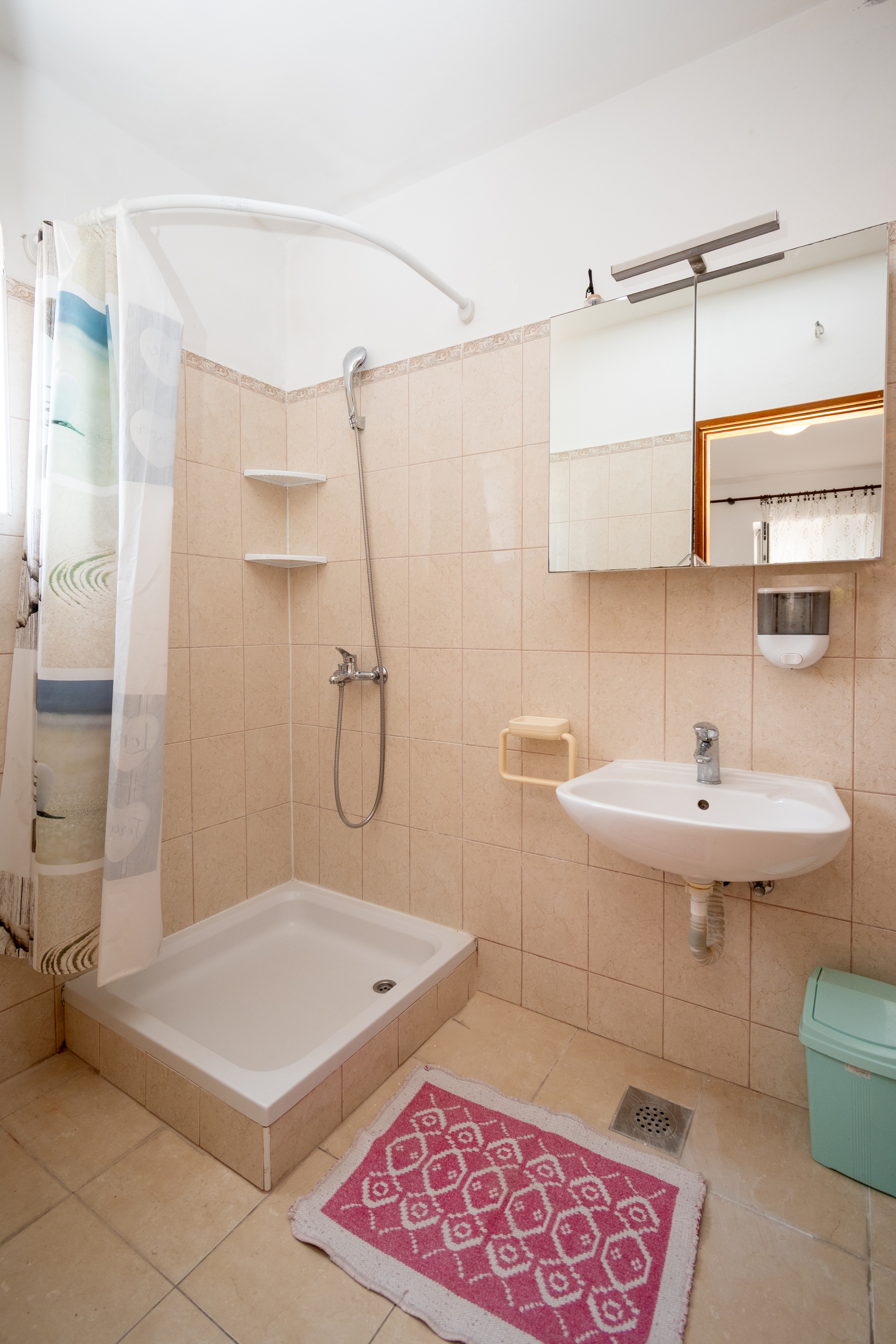 Two bedroom apartment with terrace and sea view Zubovići, Pag  A-d