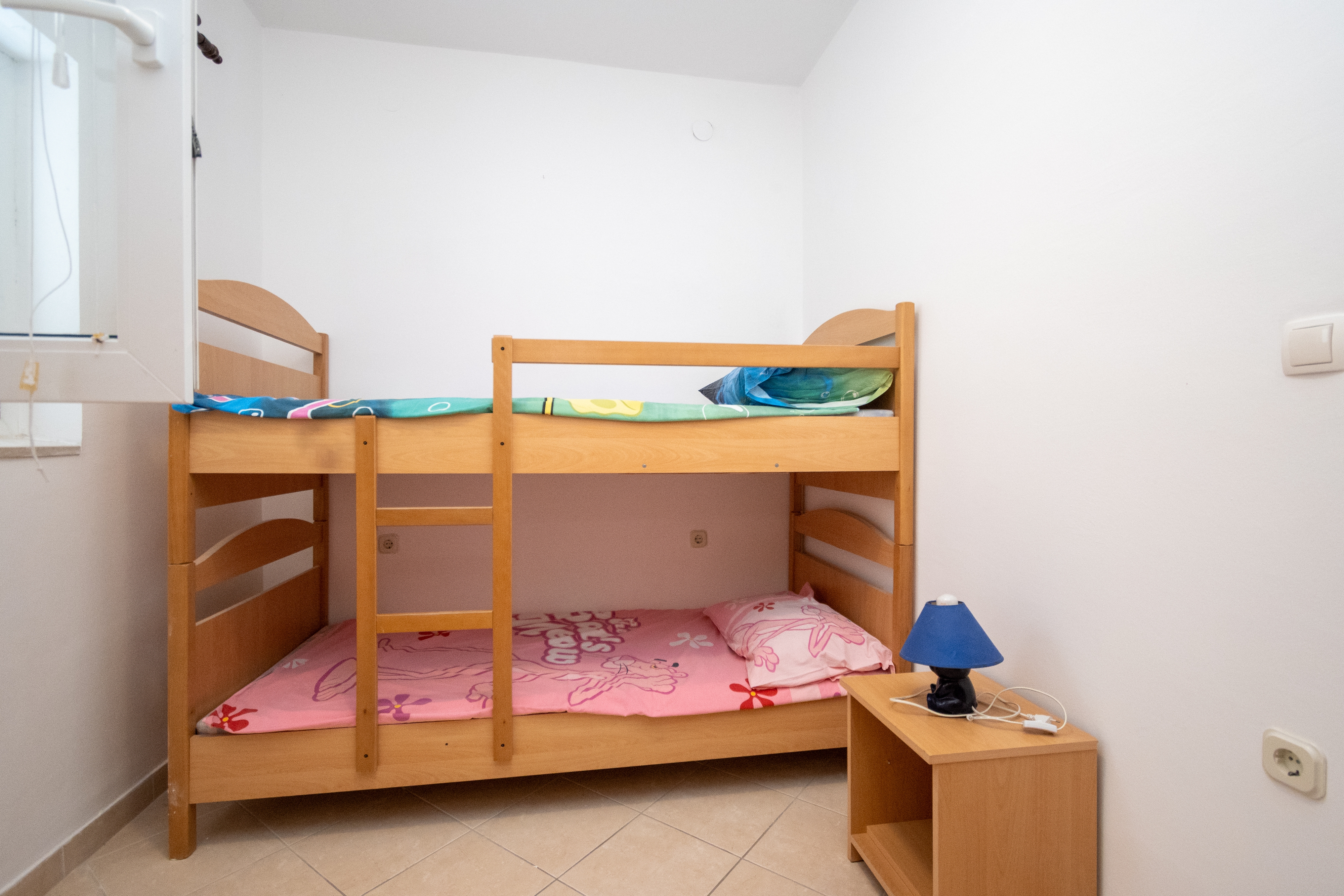 Two bedroom apartment with terrace and sea view Zubovići, Pag  A-d