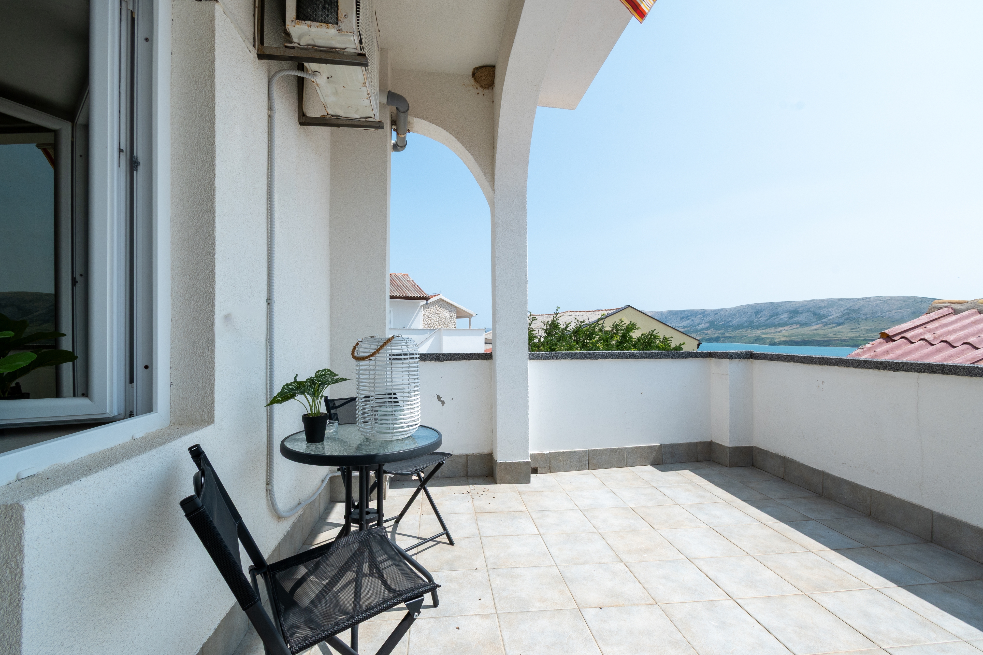 Studio flat with terrace and sea view Zubovići, Pag  AS-a