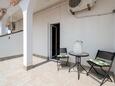 Терраса Zubovići, Терраса в размещении типа studio-apartment, с видом на море, Домашние животные допускаются и WiFi.