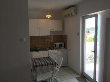 Stara Novalja, Jídelna v ubytování typu apartment, domácí mazlíčci povoleni a WiFi.