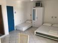Ložnice 1 Stara Novalja, Ložnice 1 v ubytování typu apartment, domácí mazlíčci povoleni a WiFi.