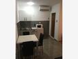 Stara Novalja, Kuchyně v ubytování typu studio-apartment, s klimatizací, domácí mazlíčci povoleni a WiFi.
