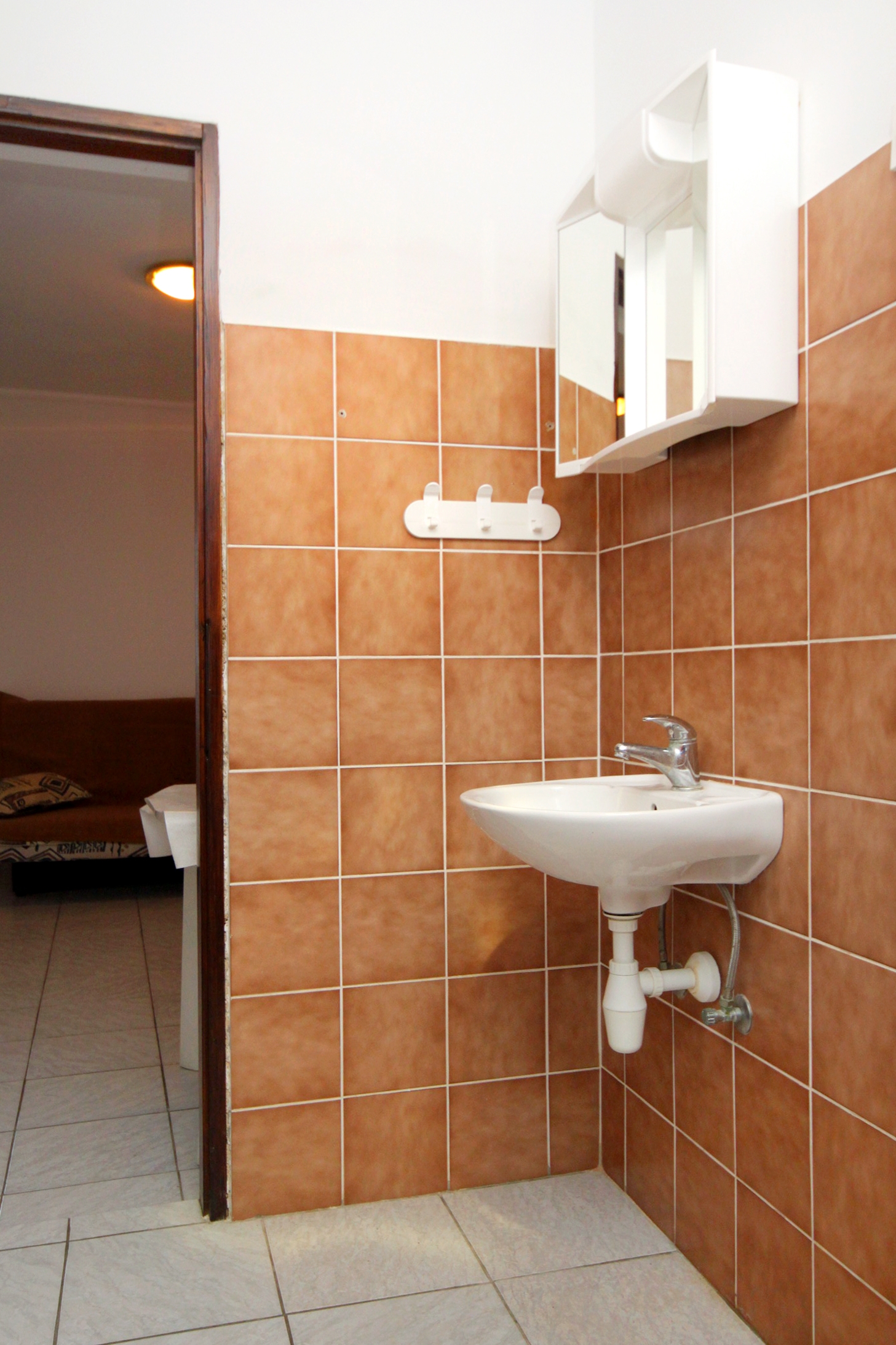 Two bedroom apartment near beach Kustići, Pag  A-b