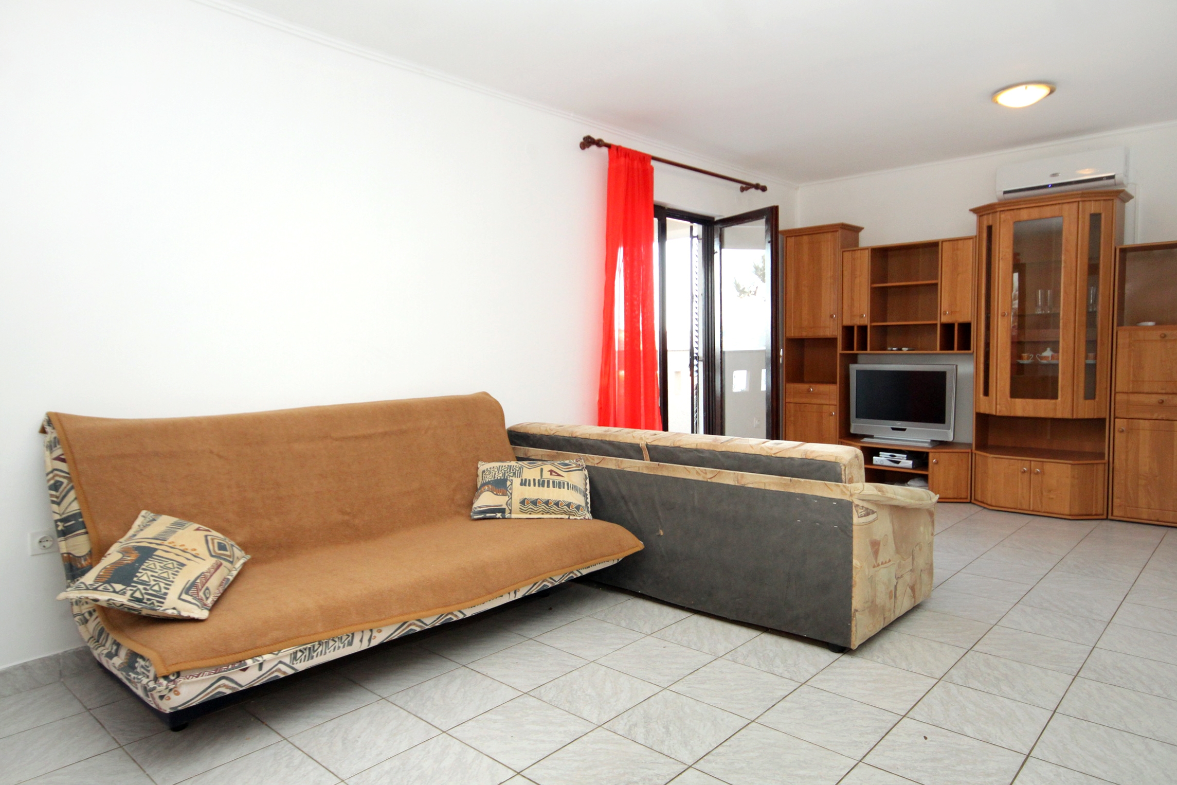 Two bedroom apartment near beach Kustići (Pag) (A-9381-b) Two bedroom apartment near beach Kustići (Pag) (A-9381-b)