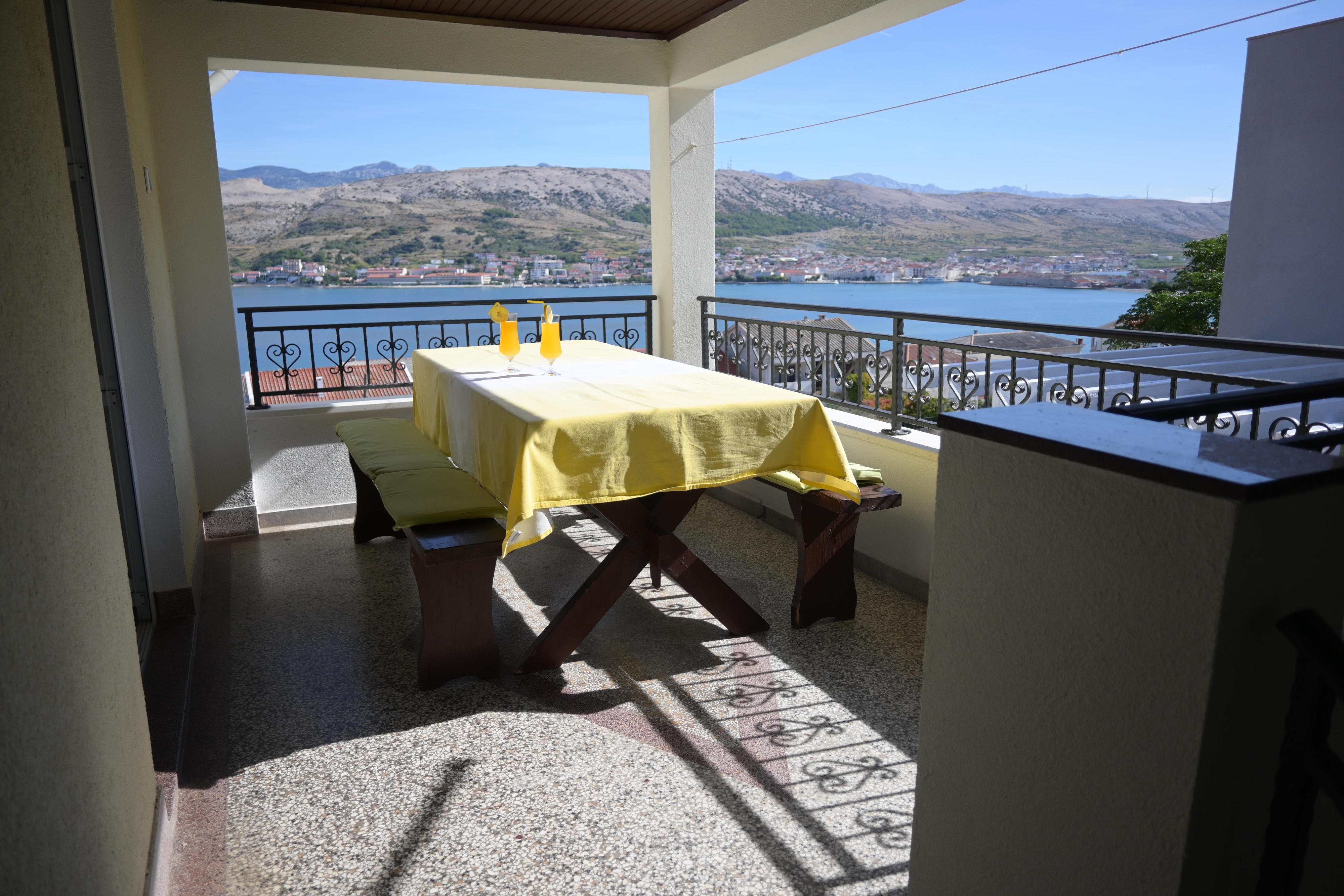 Two bedroom apartment with terrace and sea view Pag  A-a