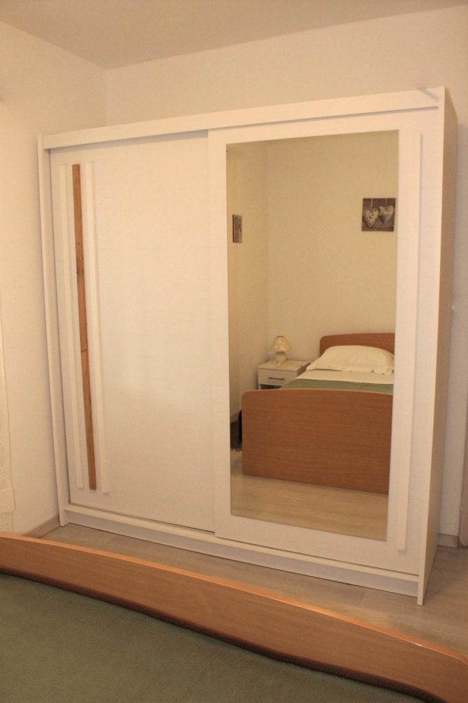Three bedroom apartment with terrace and sea view Lun, Pag  A-a