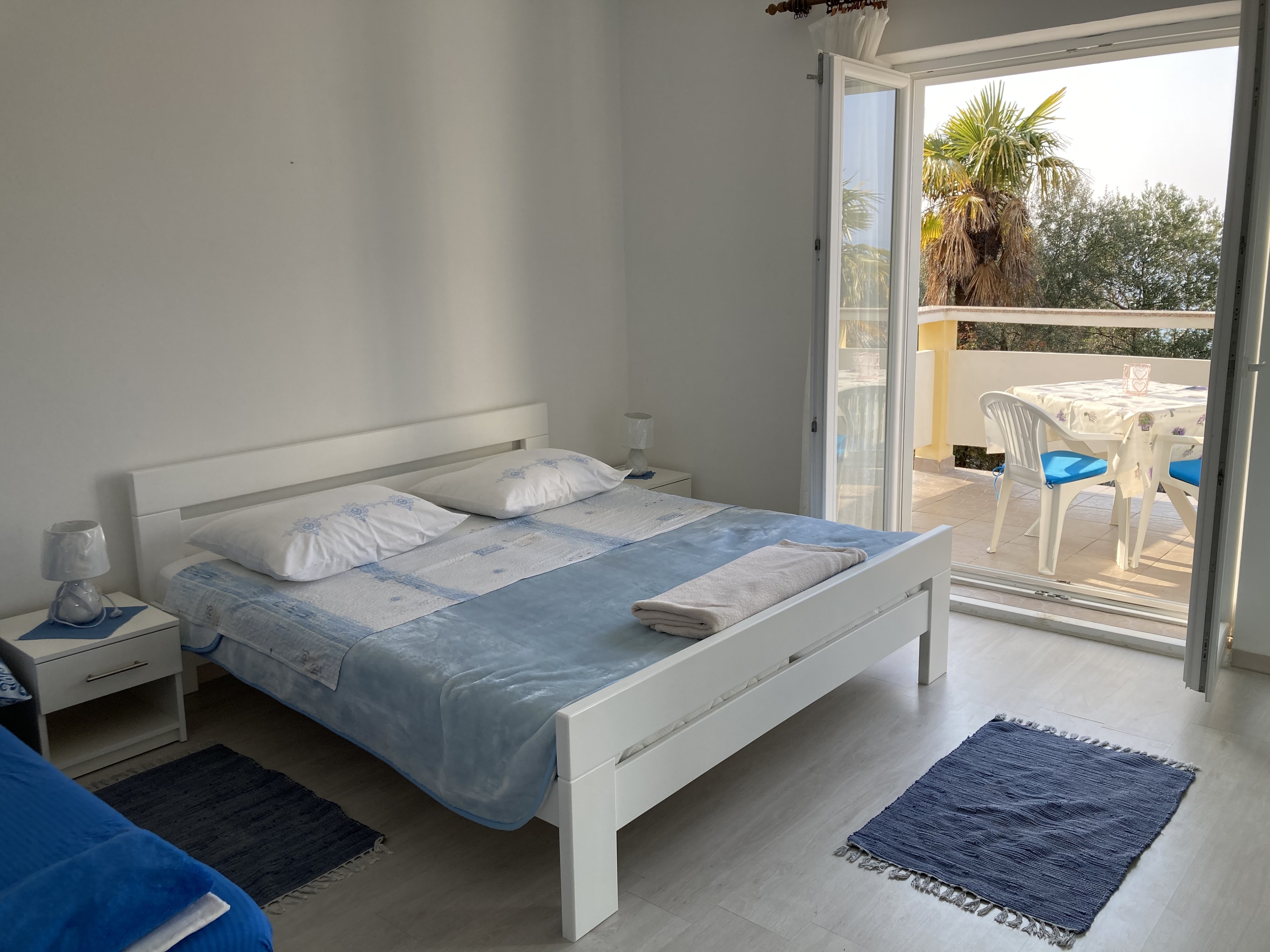 Three bedroom apartment with terrace and sea view Lun, Pag (A-9395-a) Three bedroom apartment with terrace and sea view Lun, Pag (A-9395-a)