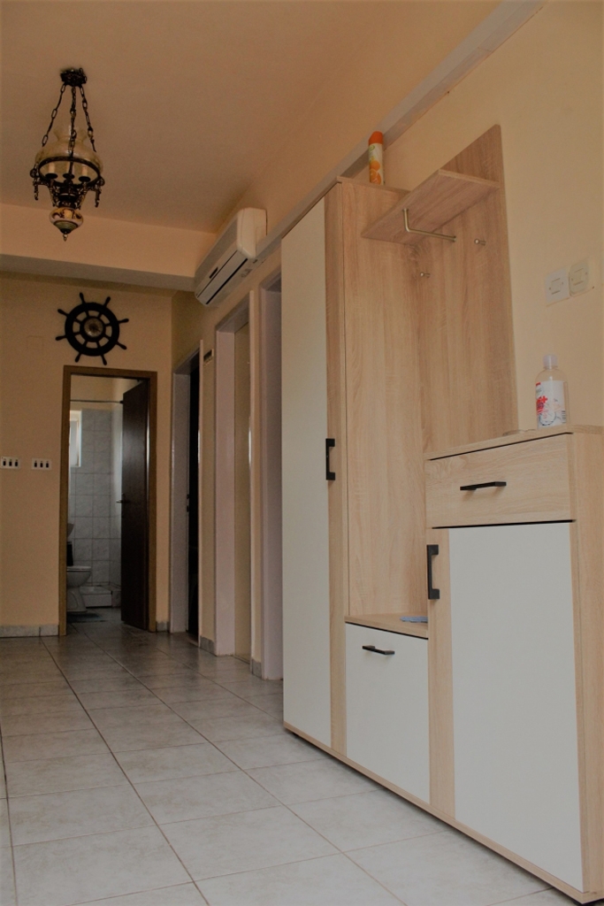 Three bedroom apartment with terrace and sea view Lun, Pag  A-a