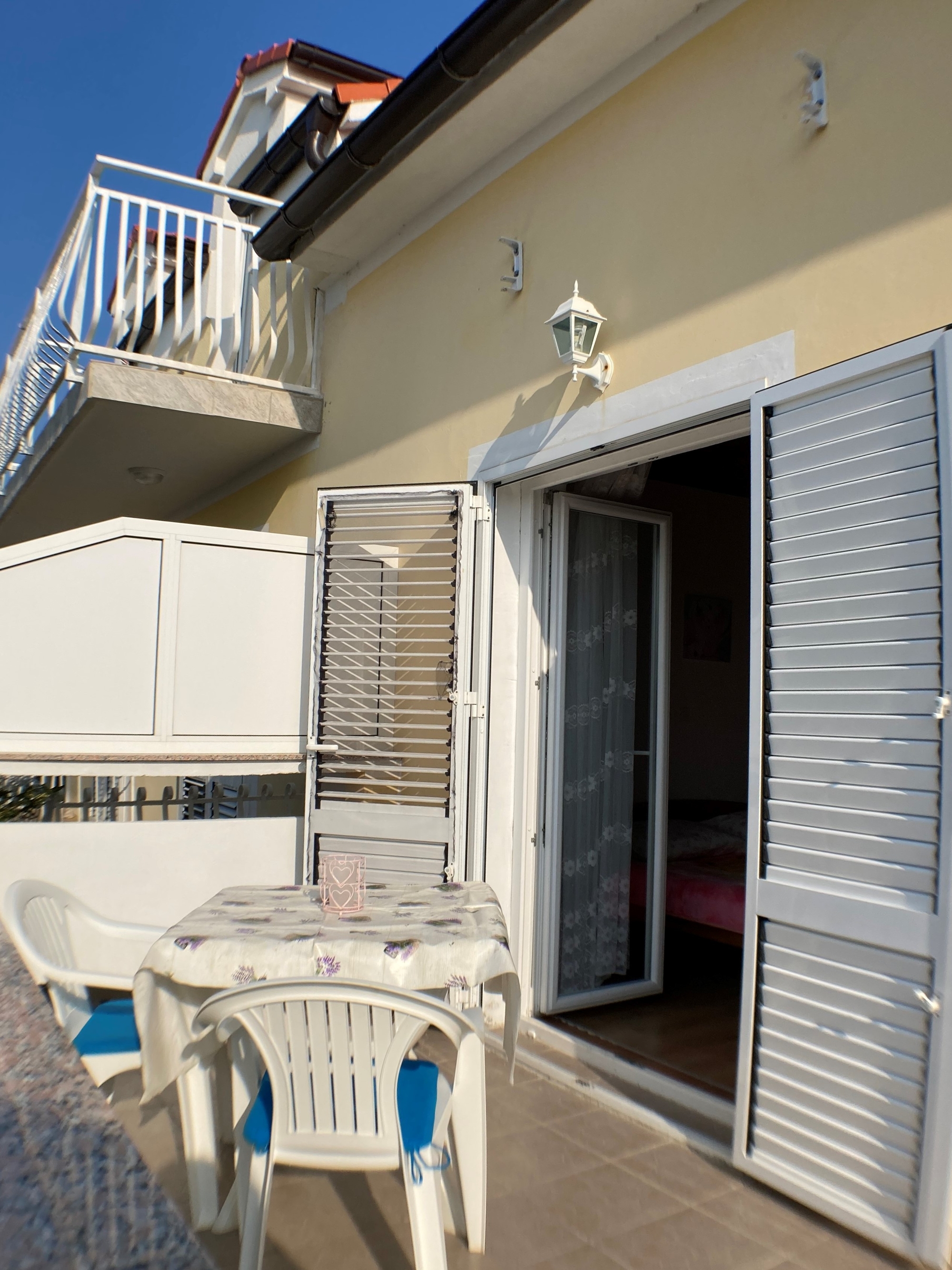 Three bedroom apartment with terrace and sea view Lun, Pag  A-a