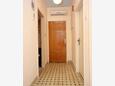 Hallway Lun, Hallway in the apartment, air condition available, (pet friendly) and WiFi.