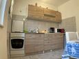 Kitchen Lun, Kitchen in the apartment, (pet friendly) and WiFi.