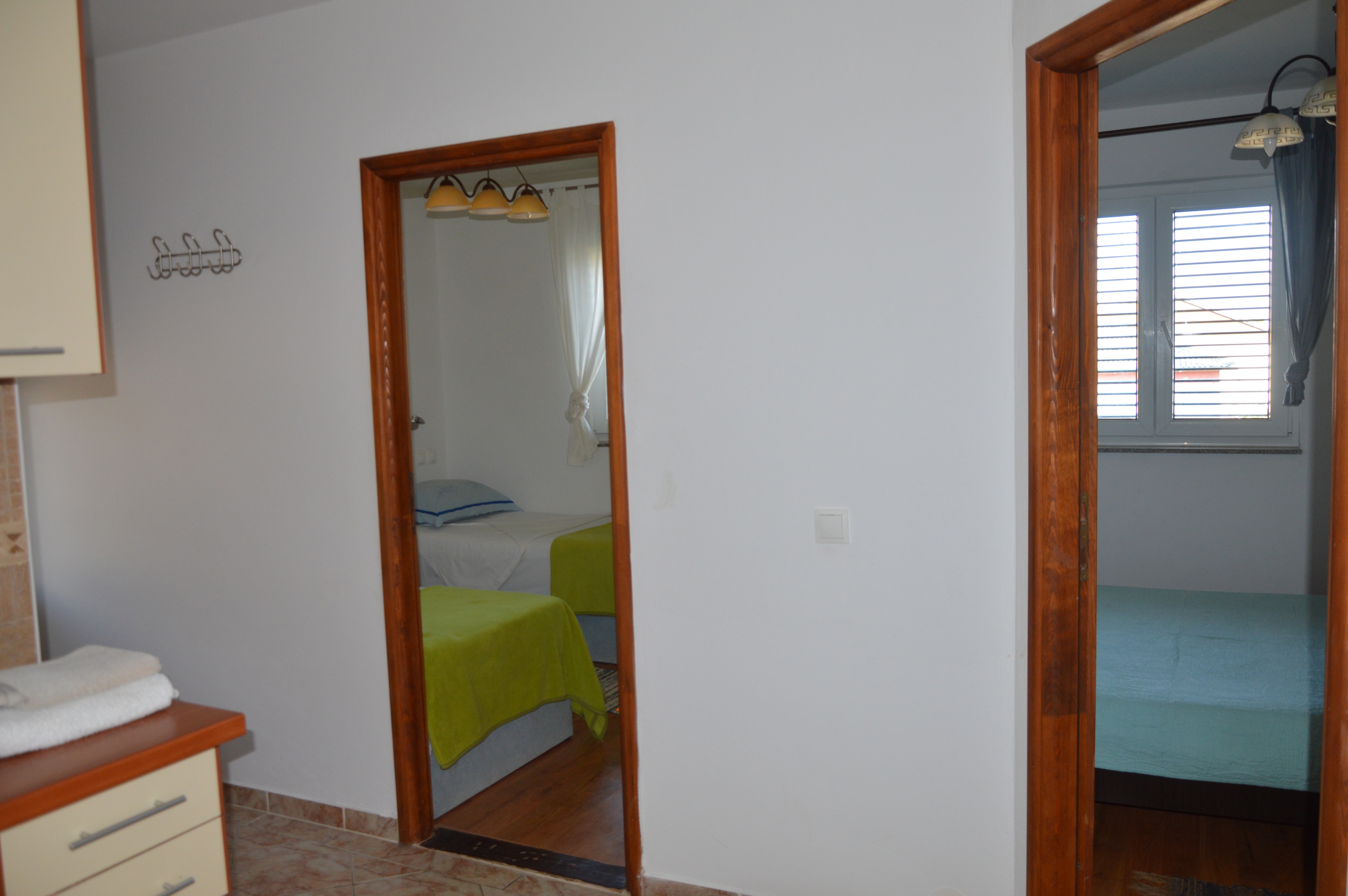 Two bedroom apartment near beach Stara Novalja, Pag  A-a