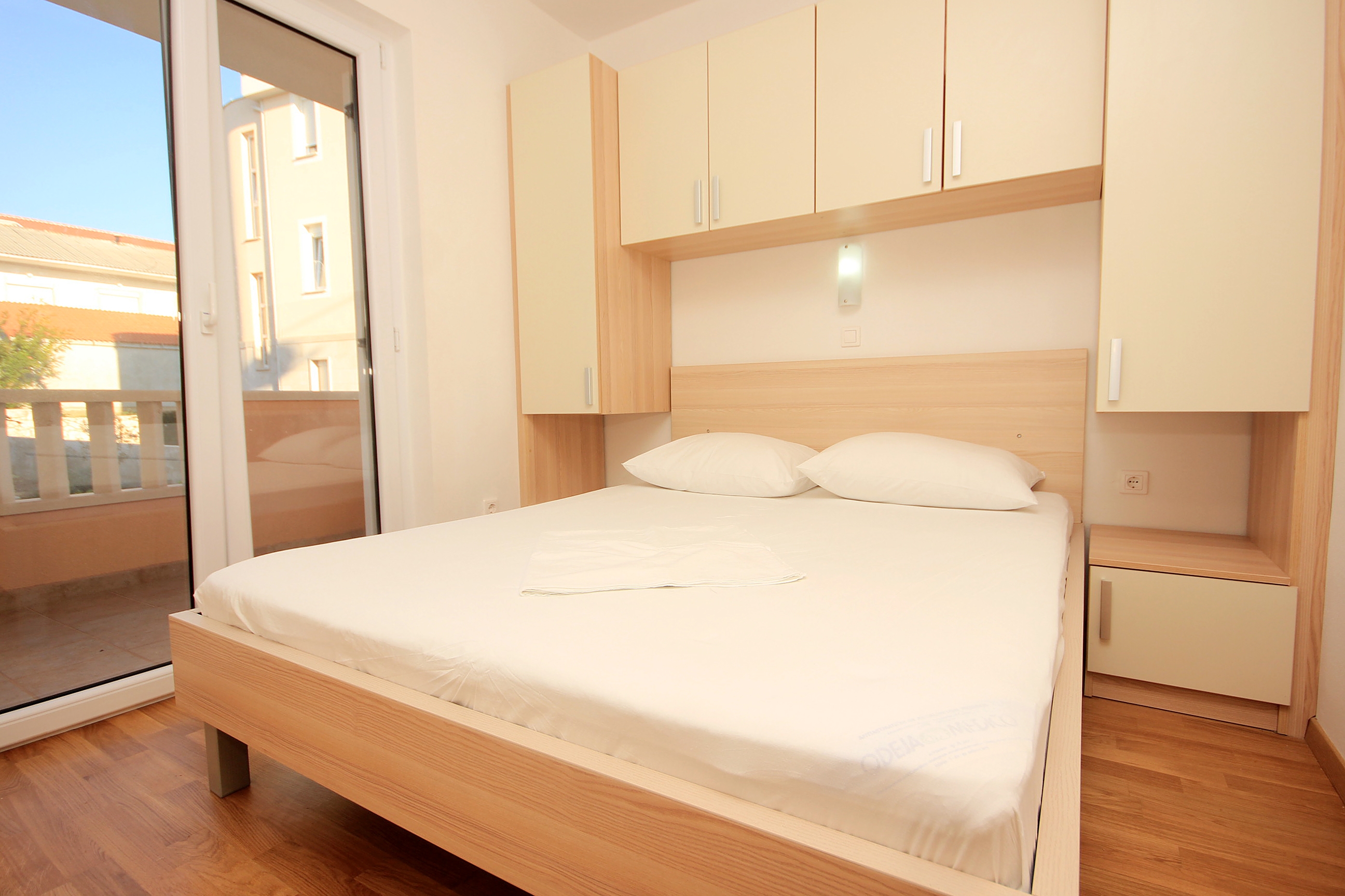 Two bedroom apartment with terrace Novalja, Pag (A-9403-c)