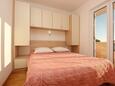Спальня 1 Novalja, Спальня 1 в размещении типа apartment, WiFi.