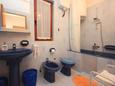 Ванная комната Seget Vranjica, Ванная комната в размещении типа apartment, WiFi.