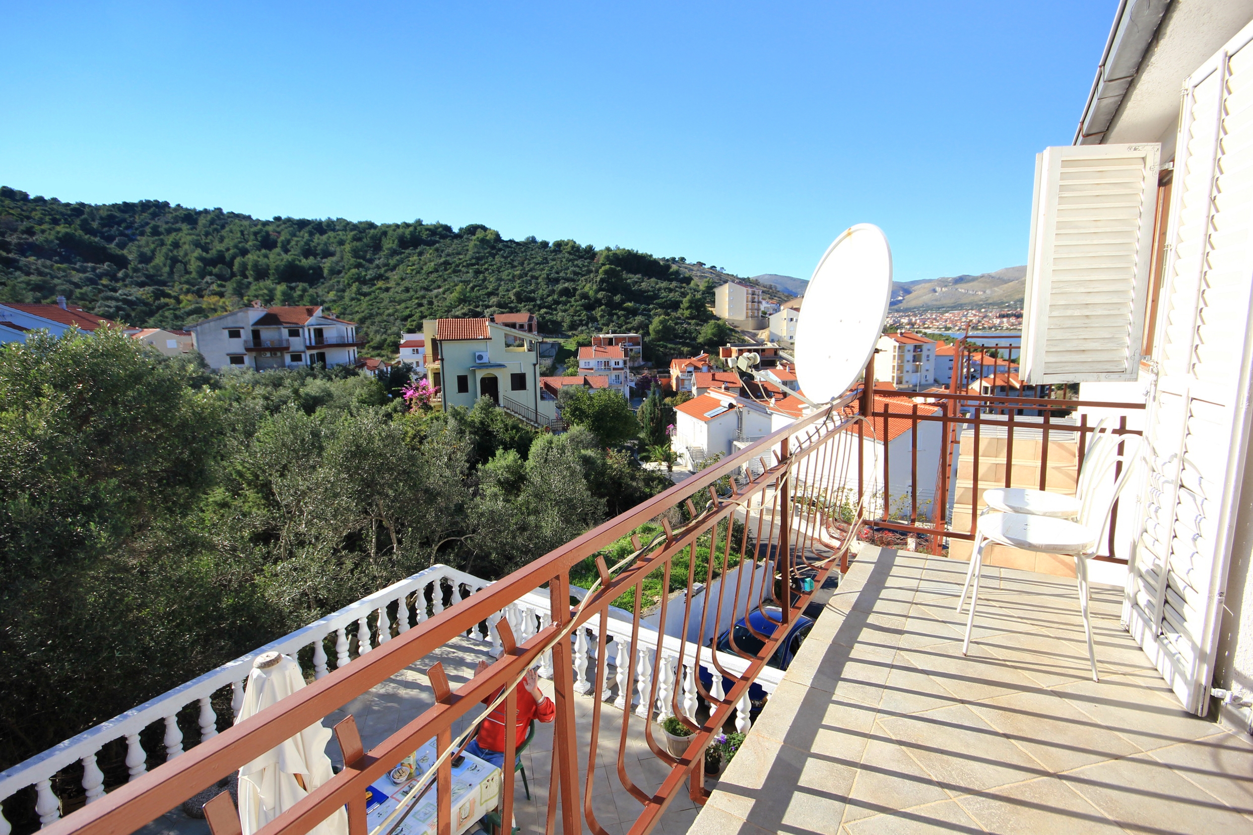 Three bedroom apartment with balcony and sea view Mastrinka, Čiovo  A-a