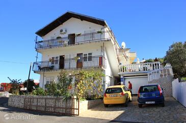 Mastrinka, Čiovo, Hébergement 9428 - Appartement avec une plage de galets.