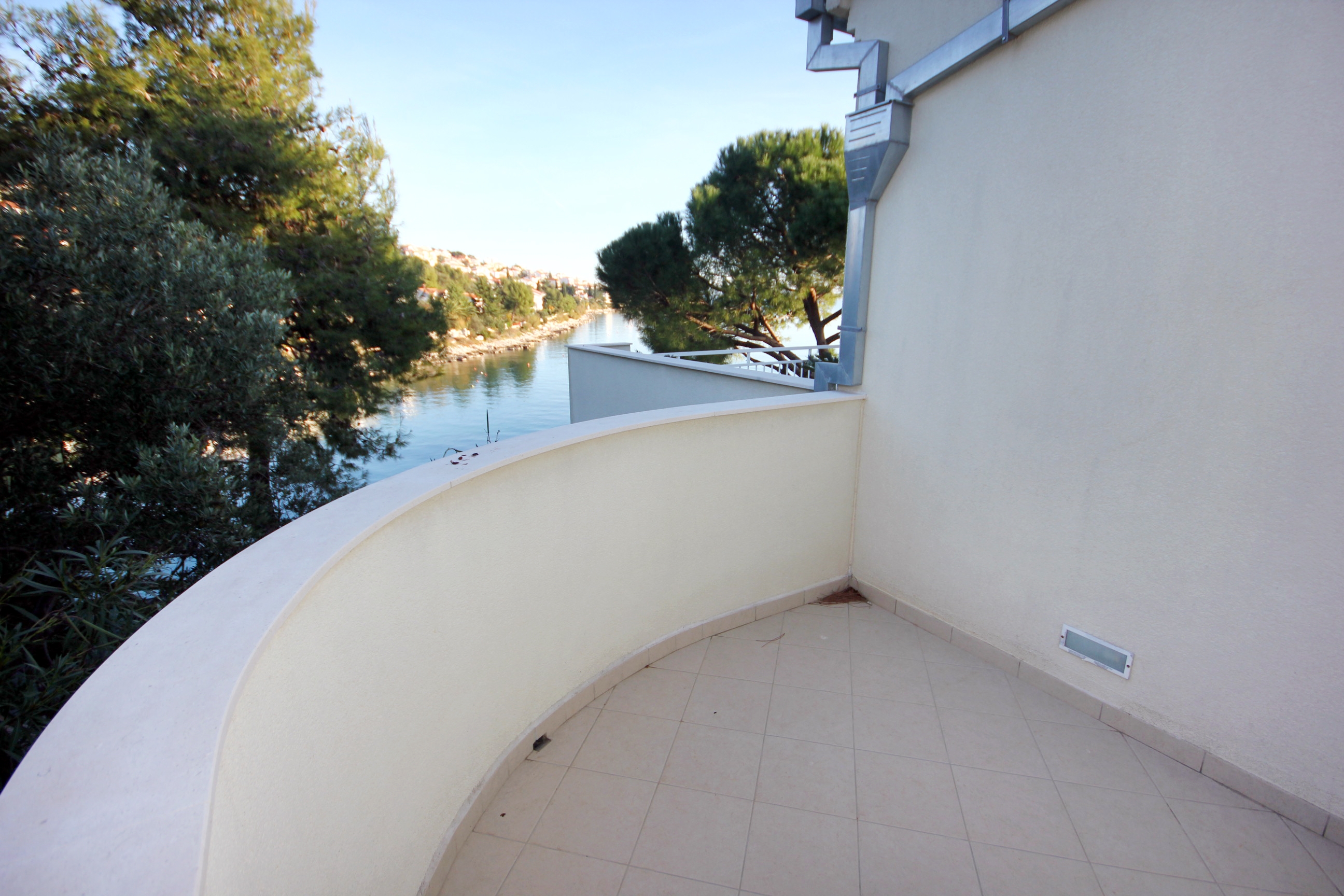 Two bedroom apartment near beach Mavarštica, Čiovo  A-a