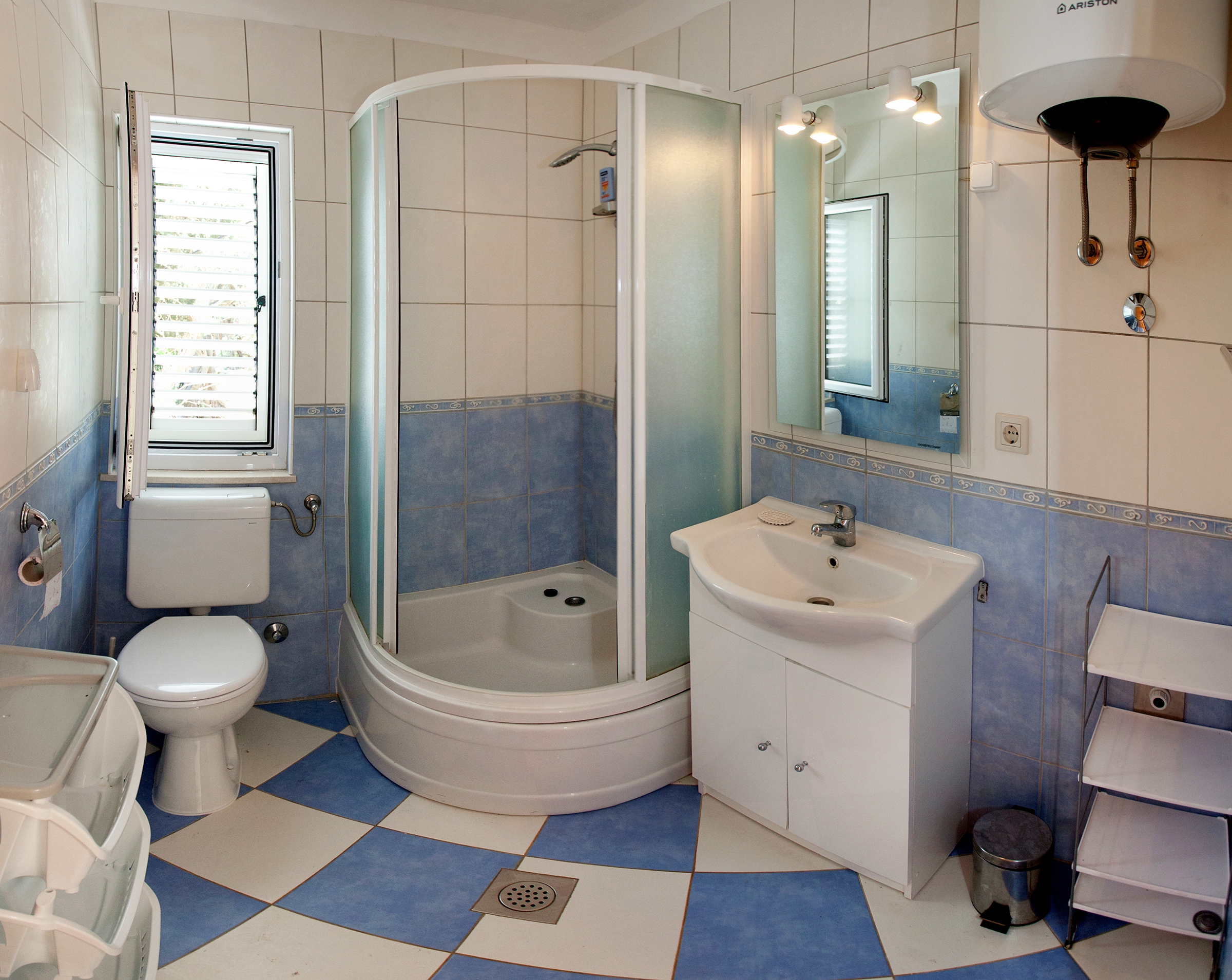 Two bedroom apartment near beach Mavarštica, Čiovo  A-b