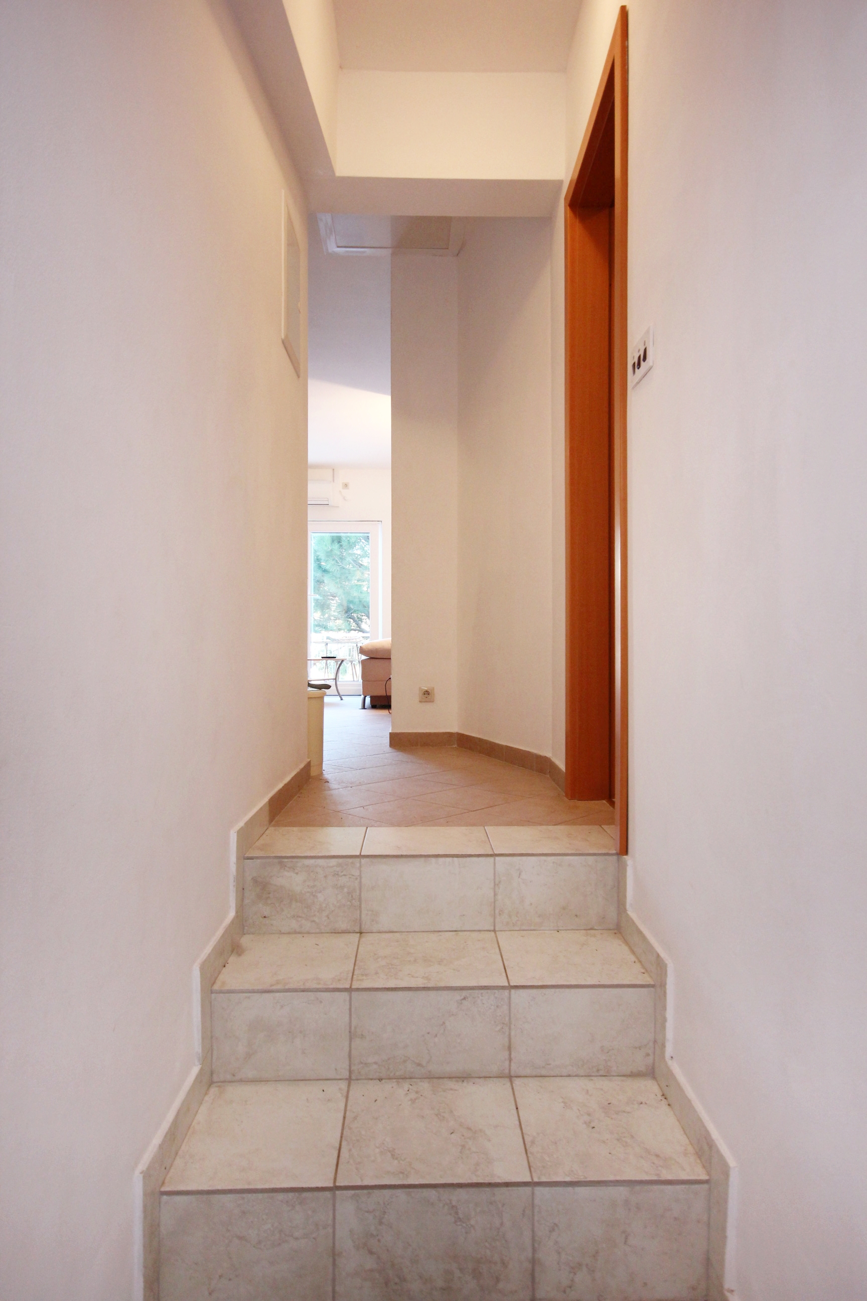 Two bedroom apartment near beach Mavarštica, Čiovo  A-b