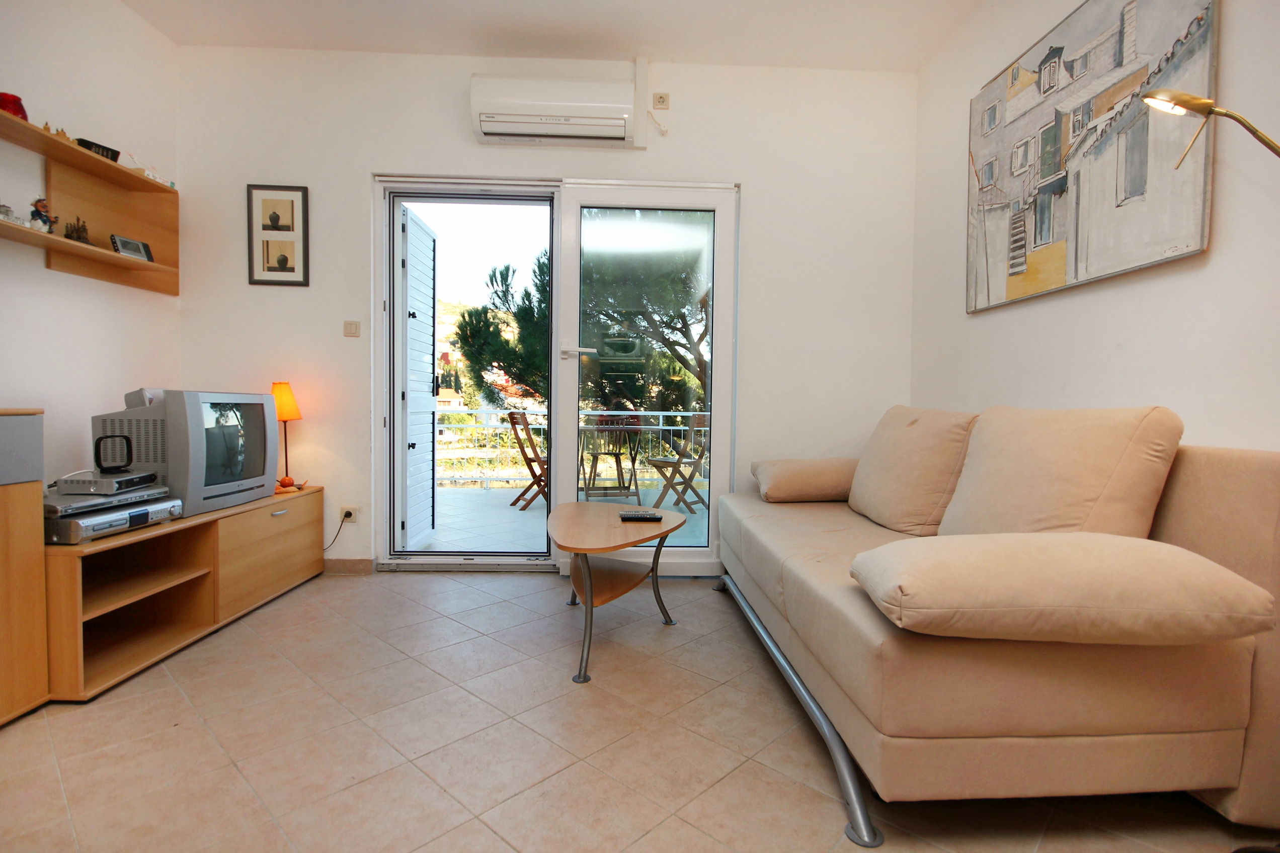 Two bedroom apartment near beach Mavarštica, Čiovo (A-9432-b)