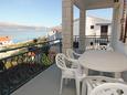 Terrace Slatine, Terrace in the apartment, with a sea view and WiFi.