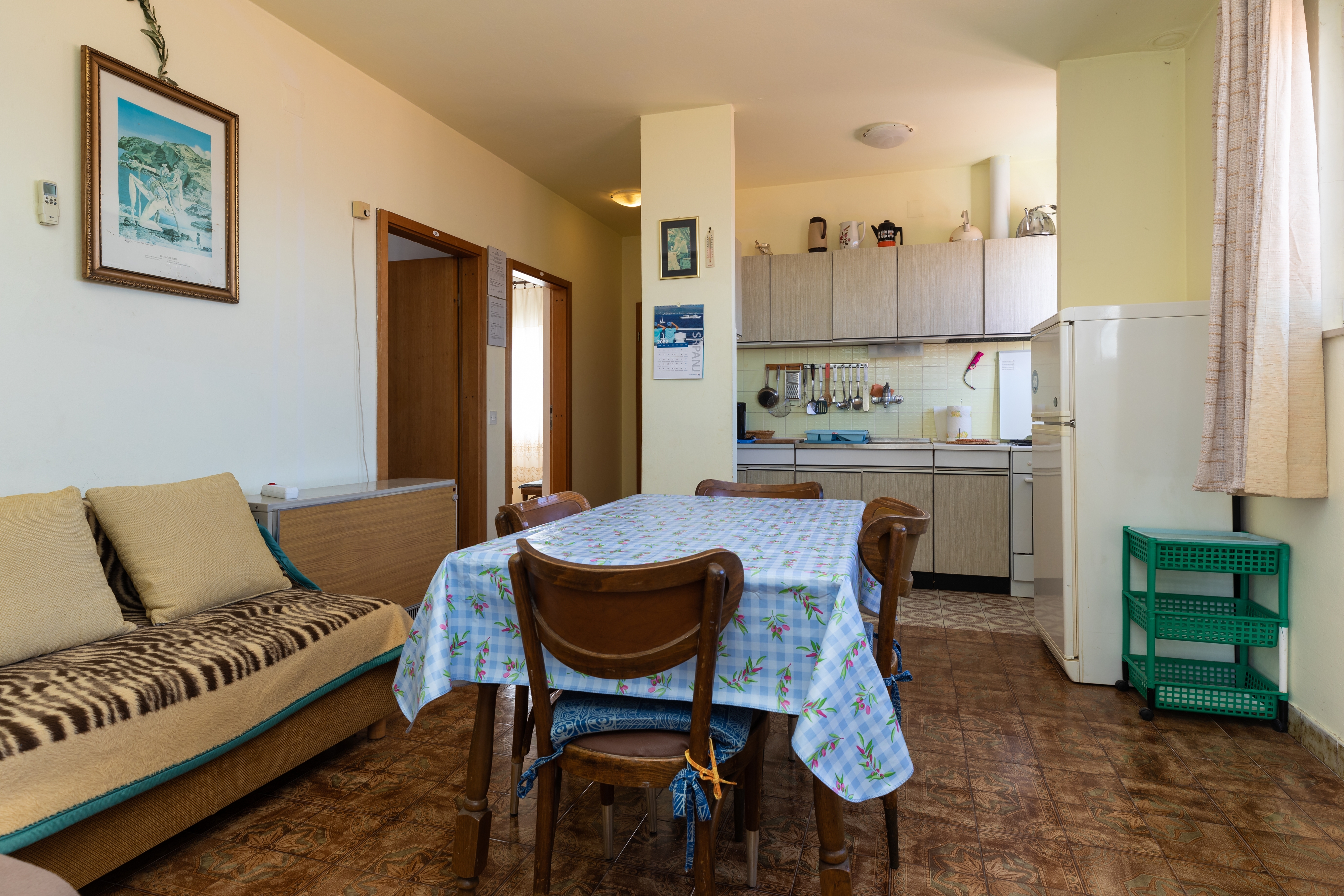 Two bedroom apartment with balcony and sea view Sumpetar, Omiš  A-a