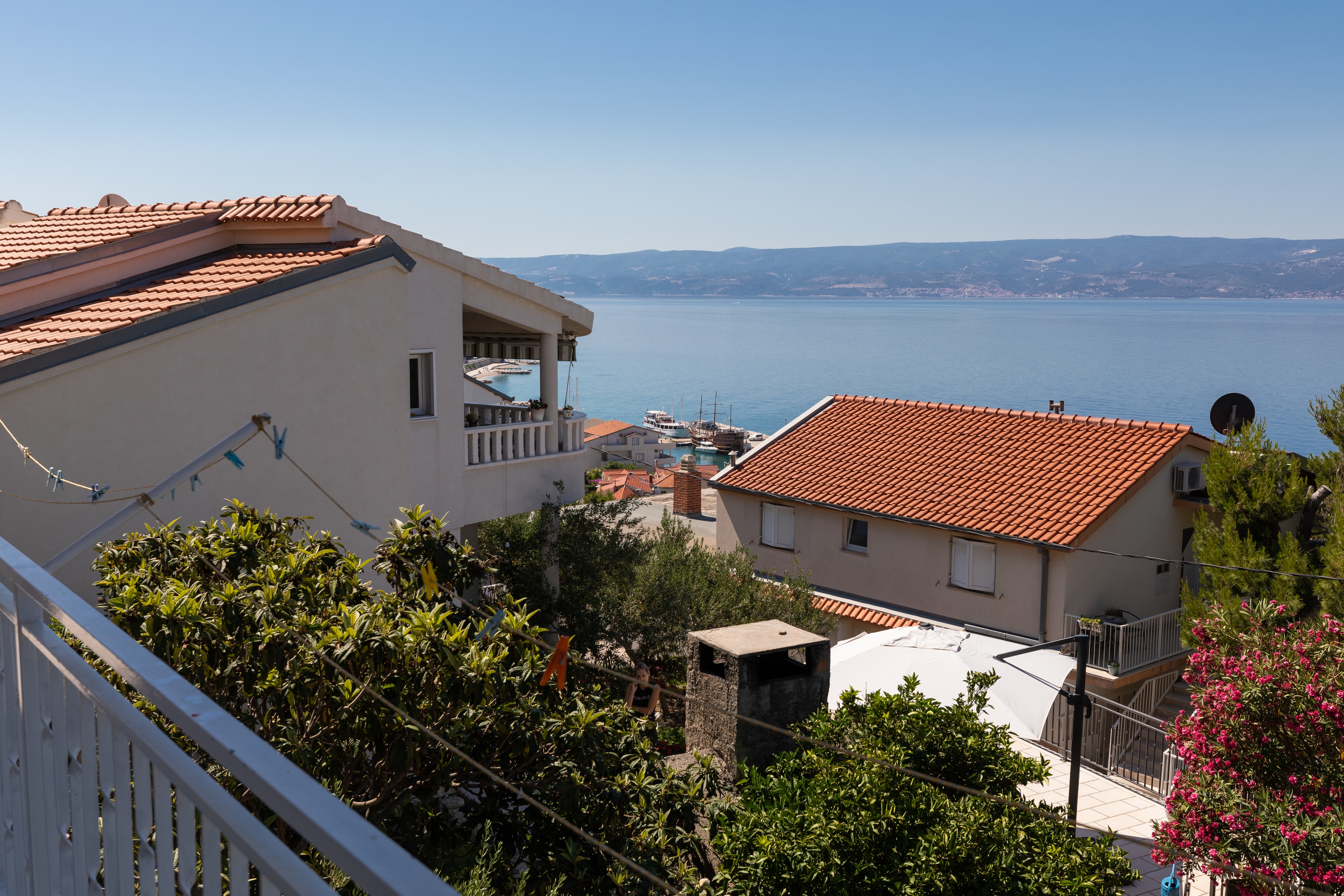 Four bedroom apartment with terrace and sea view Sumpetar, Omiš  A-a