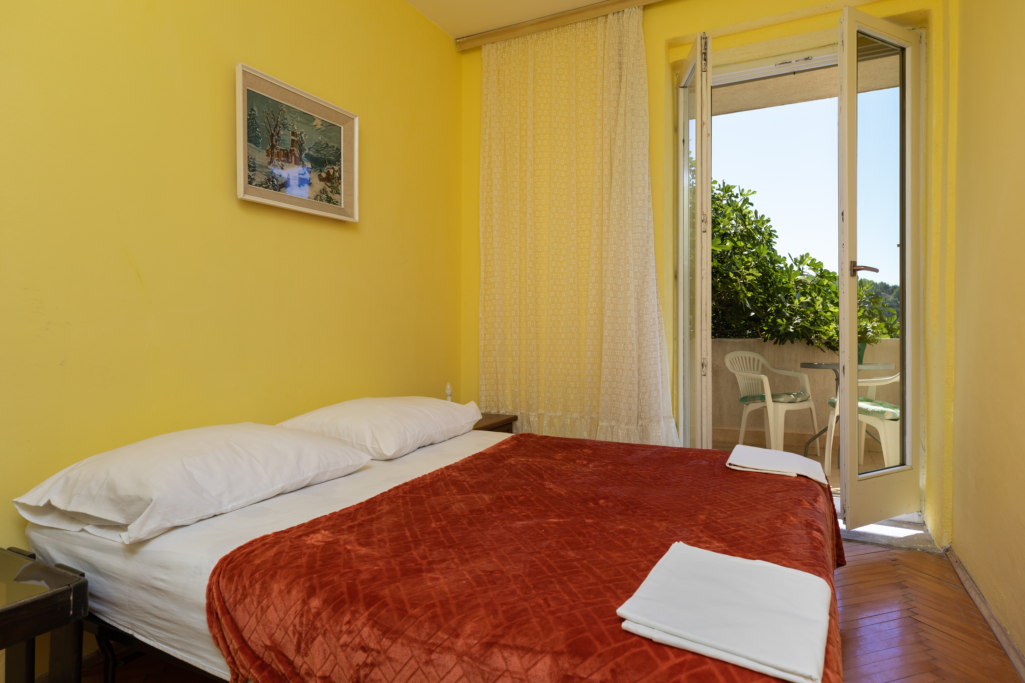 Four bedroom apartment with terrace and sea view Sumpetar, Omiš  A-a