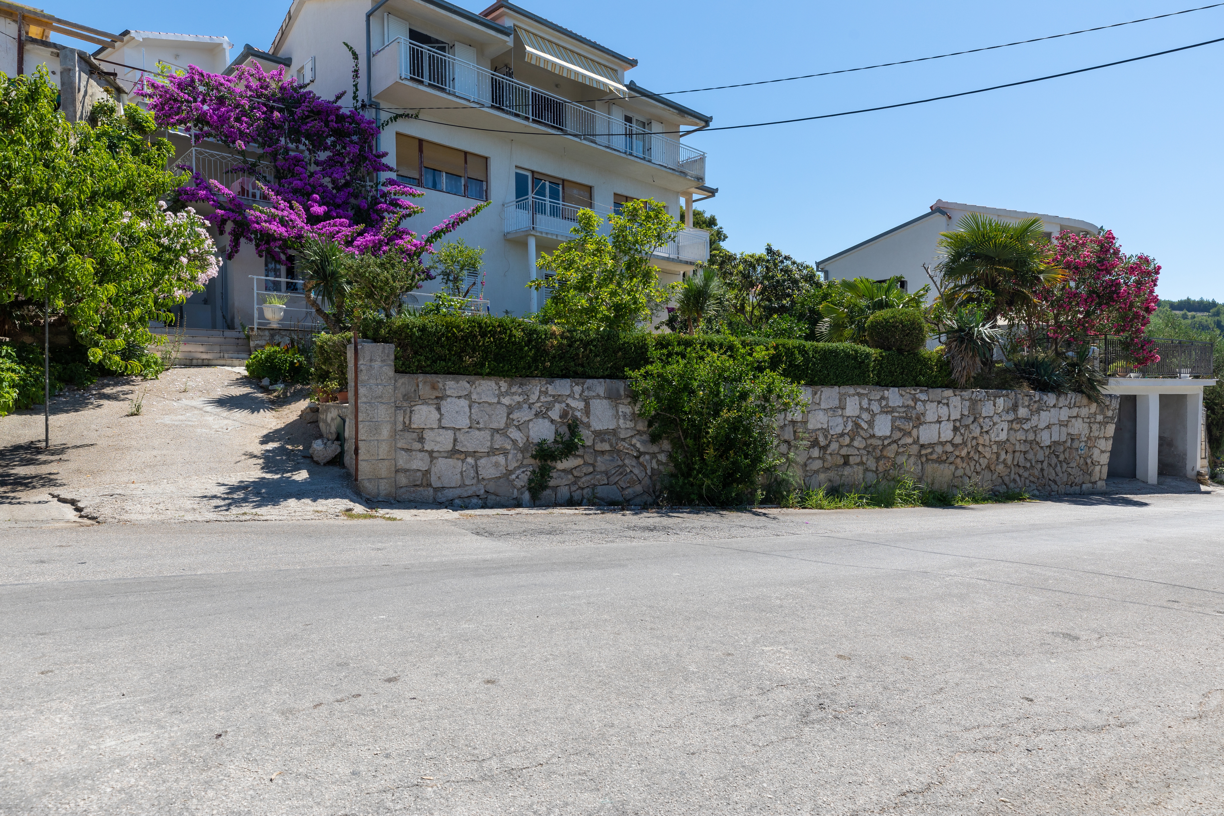 Four-bedroom apartment with terrace and sea view Sumpetar, Omiš (A-9436-a)