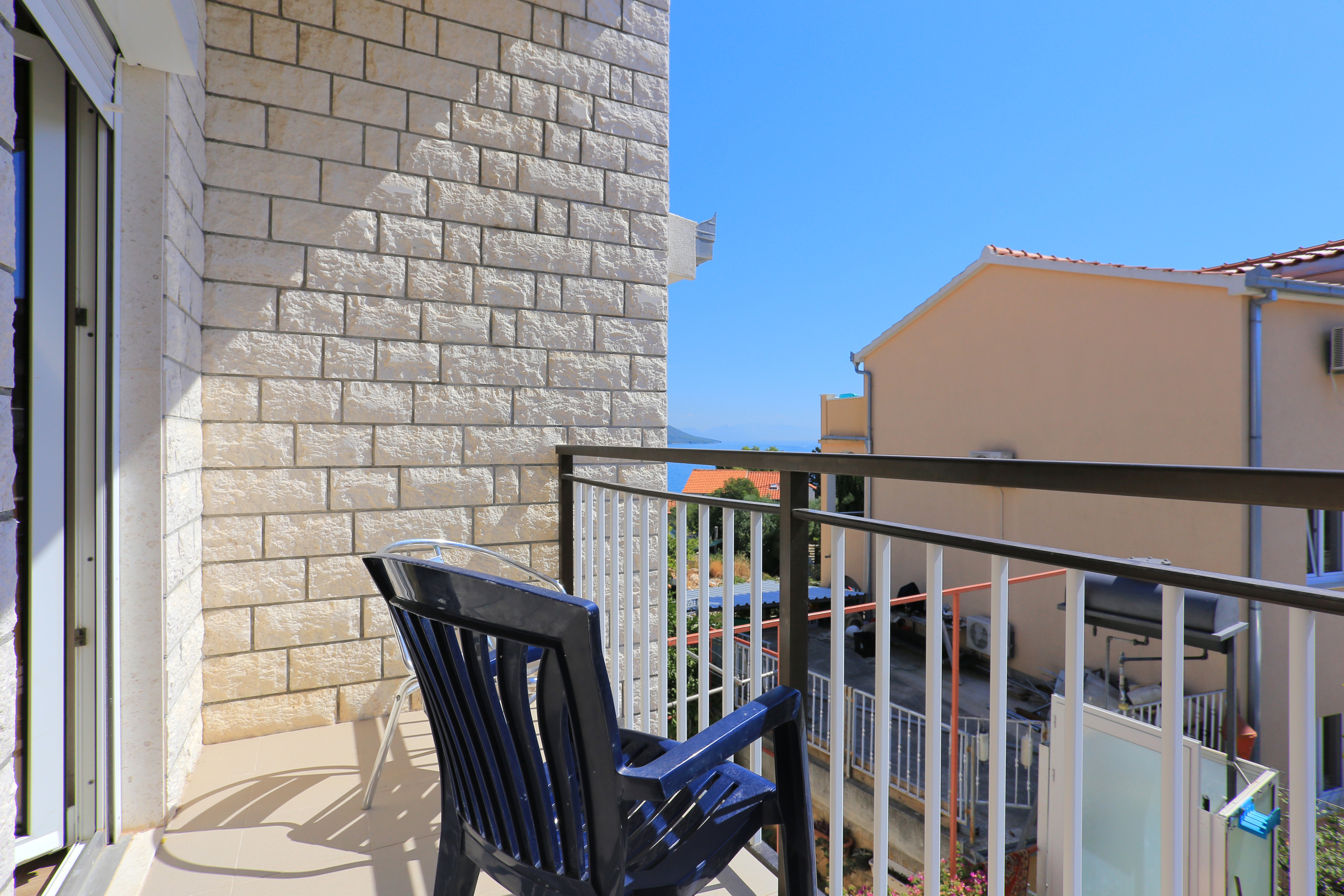 One bedroom apartment with terrace and sea view Bušinci, Čiovo  A-a